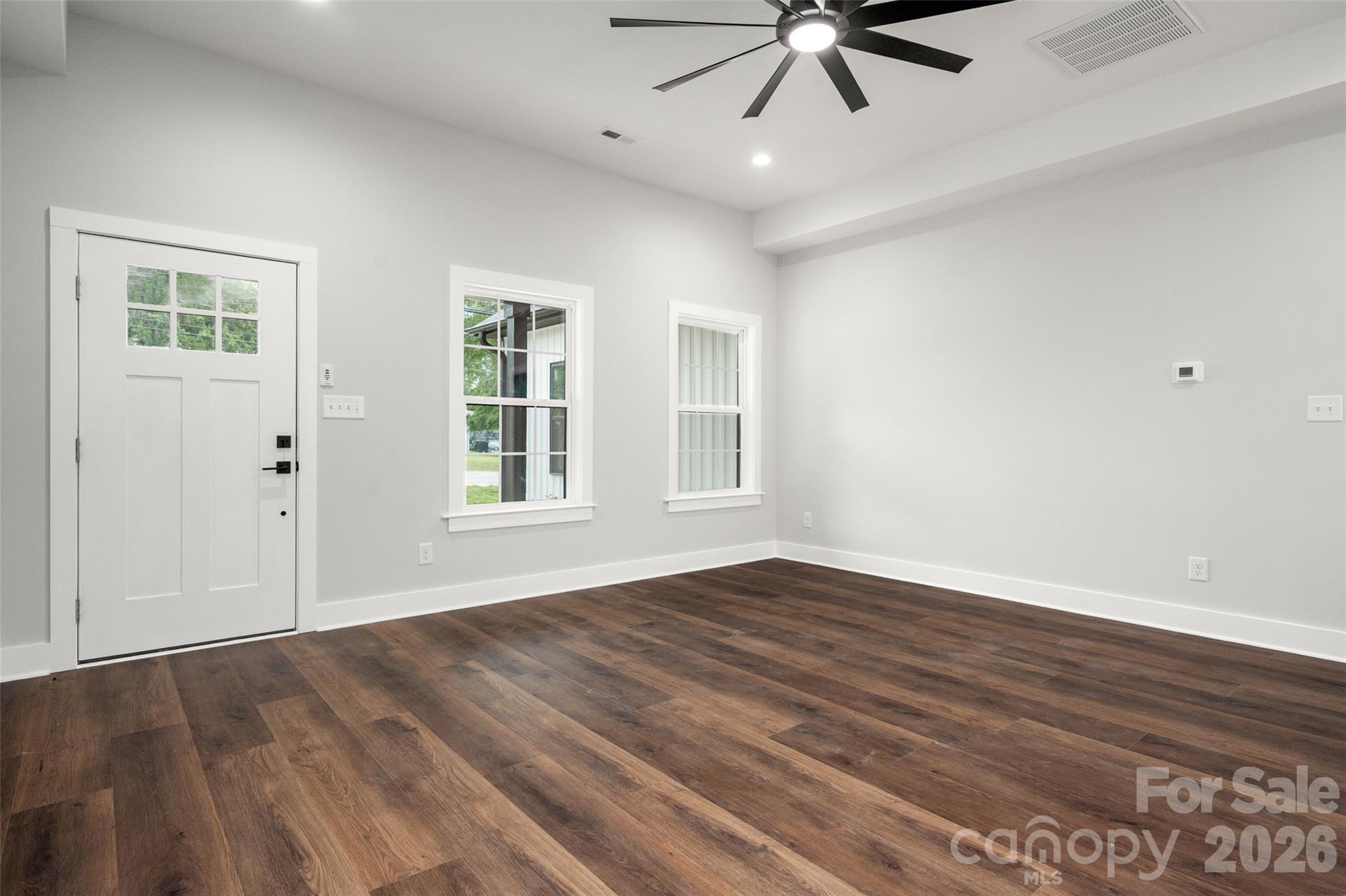 Single Family Residence at 1490 Oakwood Avenue, Kannapolis, photo 5 of 47
