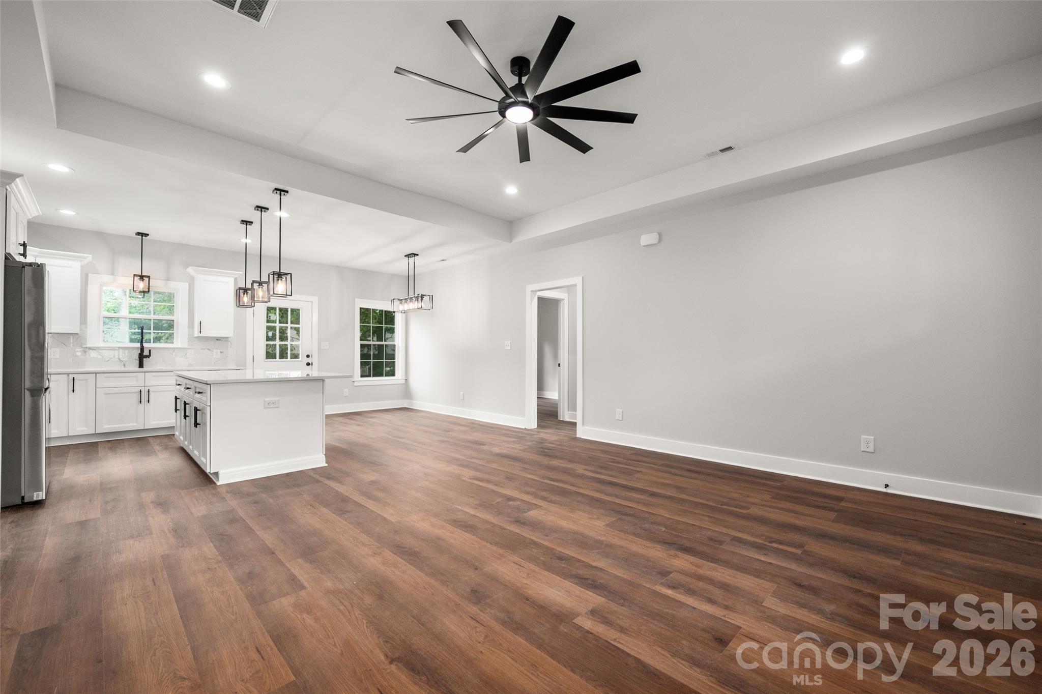 Single Family Residence at 1490 Oakwood Avenue, Kannapolis, photo 9 of 47
