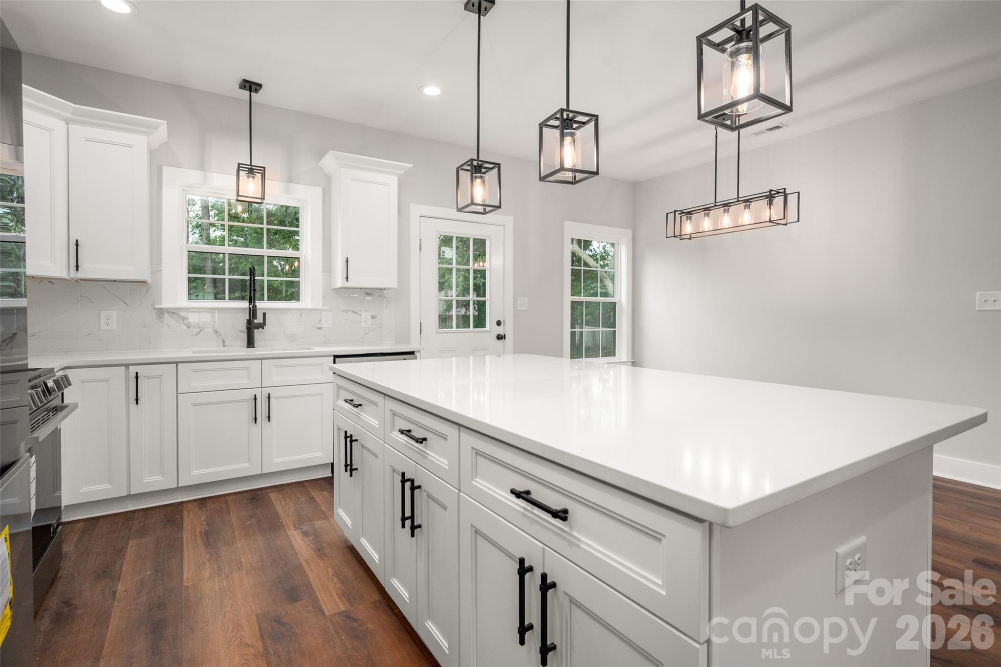 Single Family Residence at 1490 Oakwood Avenue, Kannapolis, photo 15 of 47