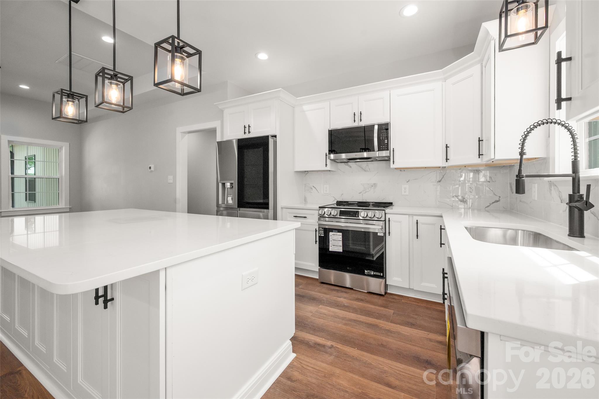 Single Family Residence at 1490 Oakwood Avenue, Kannapolis, photo 18 of 47