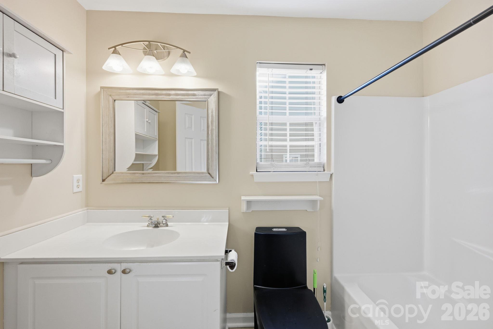 Guest Full Bathroom. - 4000 Huntmeadow Drive, Charlotte