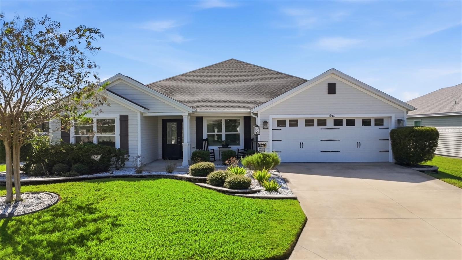 1940 DEMPSEY LN