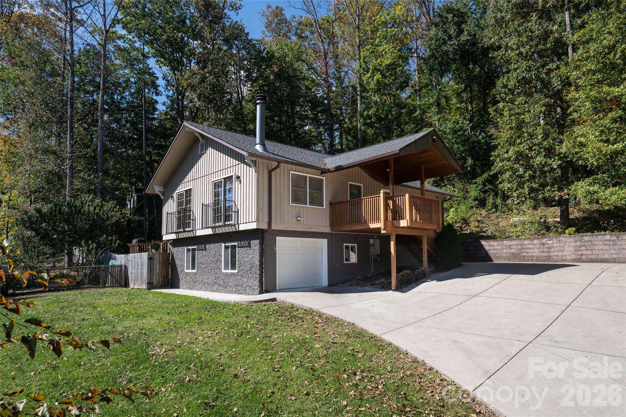 207 Beechwood Lakes Drive