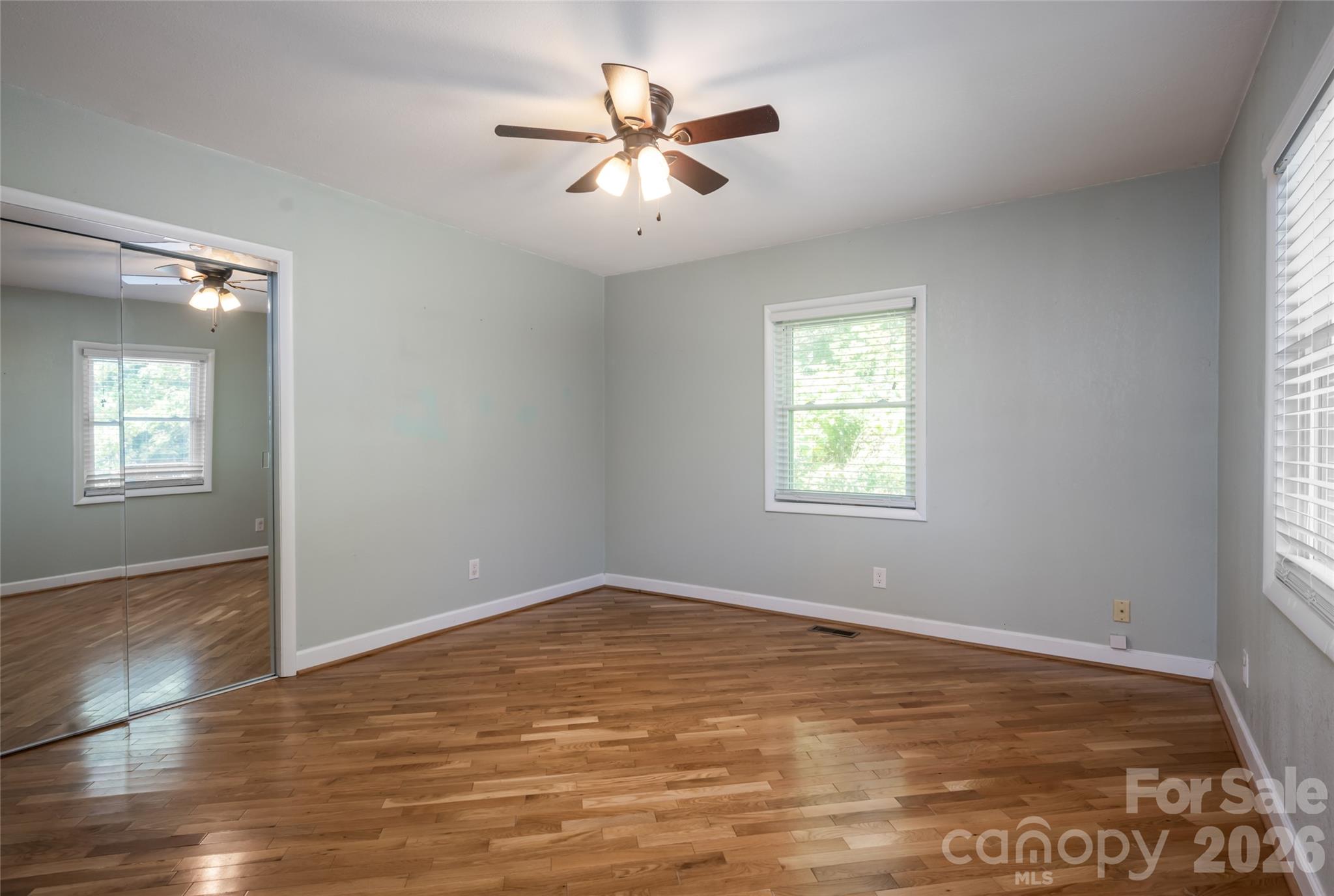 Single Family Residence at 207 Beechwood Lakes Drive, Hendersonville, photo 20 of 47
