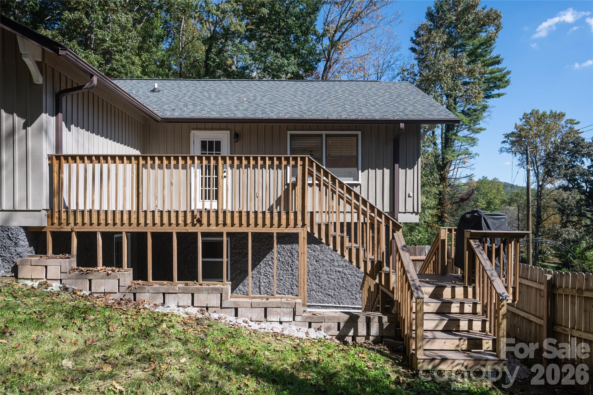 Single Family Residence at 207 Beechwood Lakes Drive, Hendersonville, photo 36 of 47