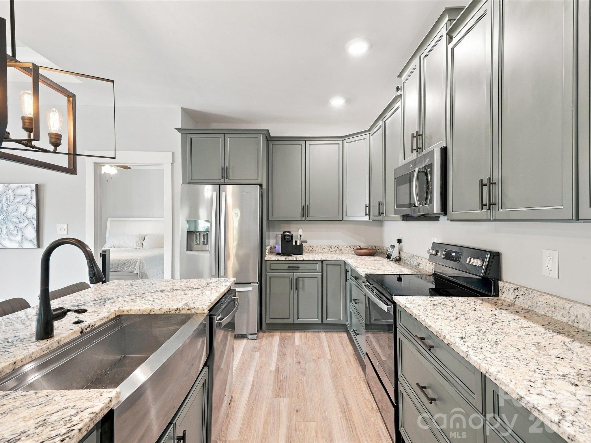 Single Family Residence at 1298 Cole Avenue, Rock Hill, photo 18 of 72