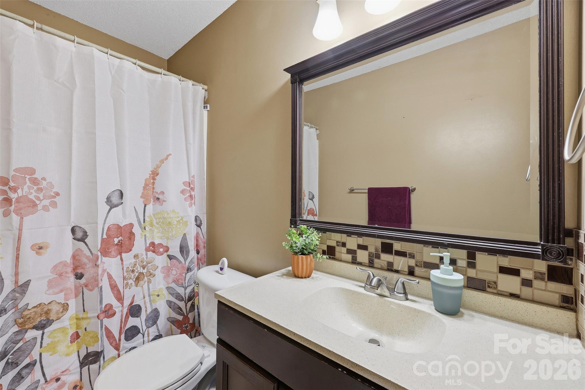 Single Family Residence at 3640 Glacier Run, Claremont, photo 13 of 38