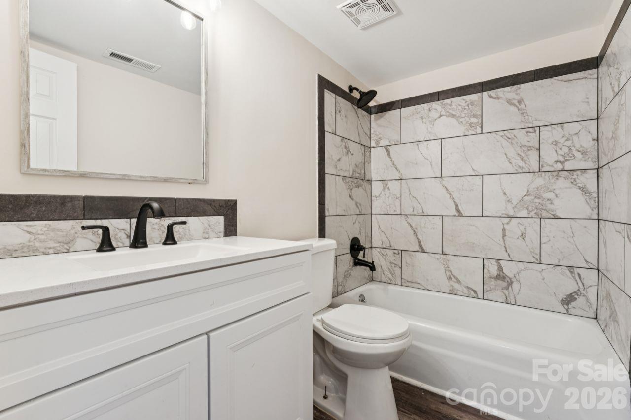 bathroom 2 - 3106 Point Clear Drive, Tega Cay
