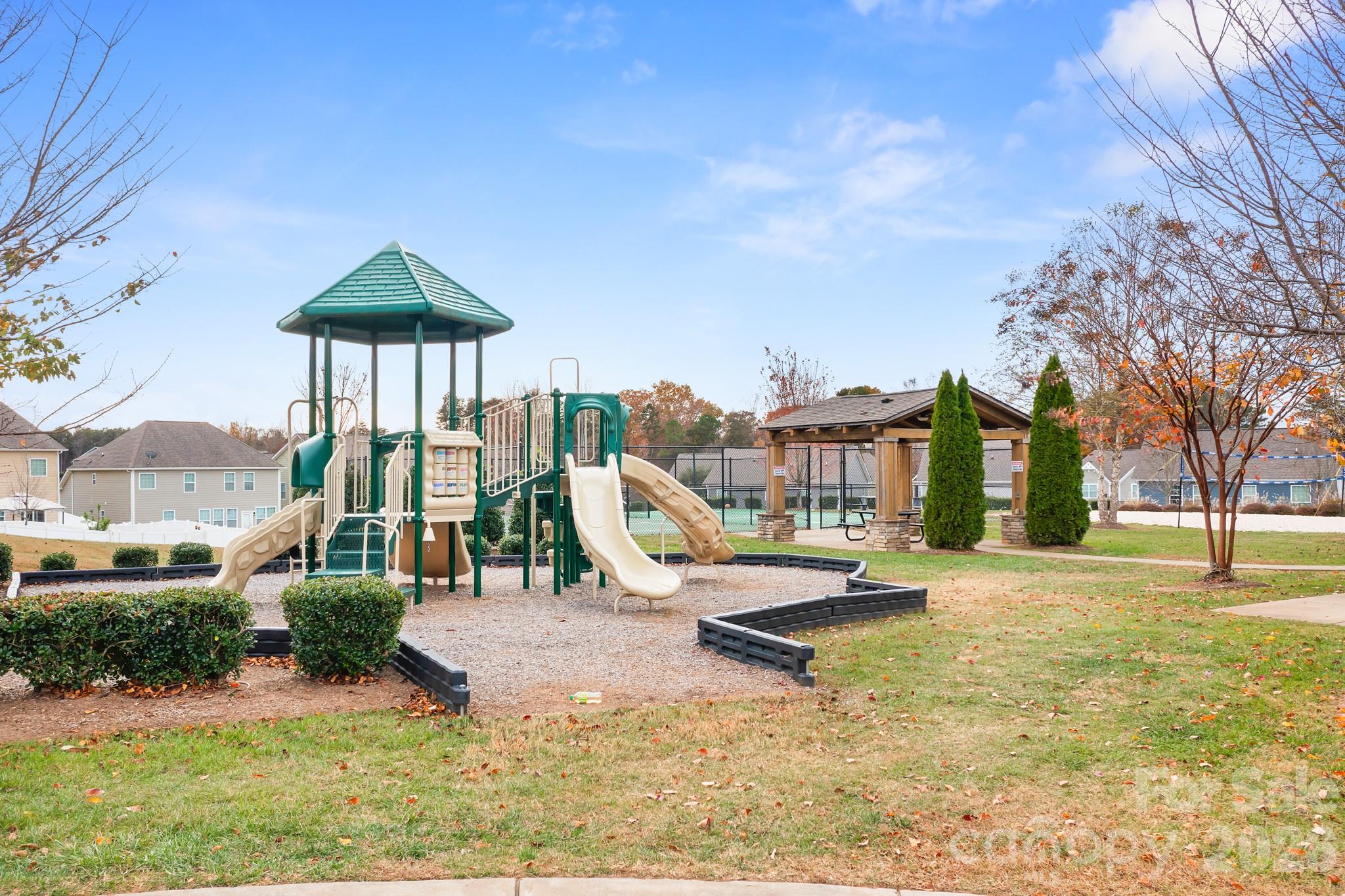 This space is wonderful for meeting neighbors. - 3967 Lake Breeze Drive, Sherrills Ford