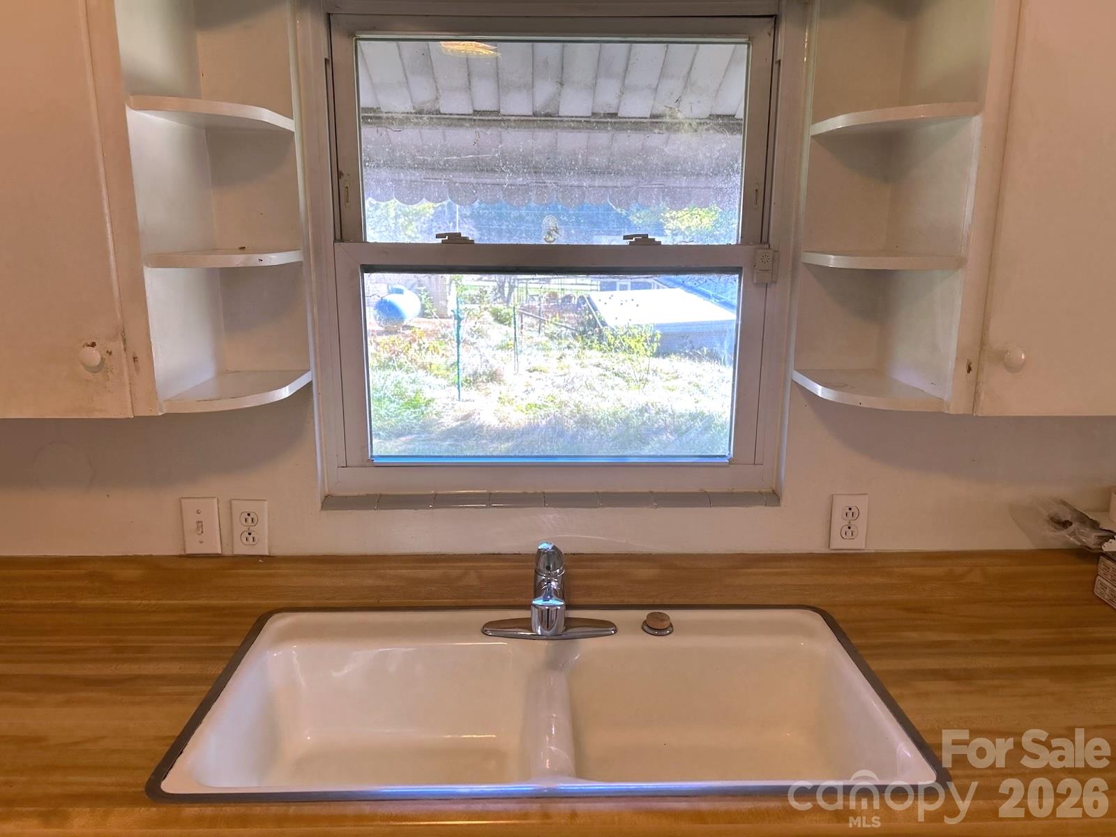 Kitchen sink - 108 Morgan Street, Canton