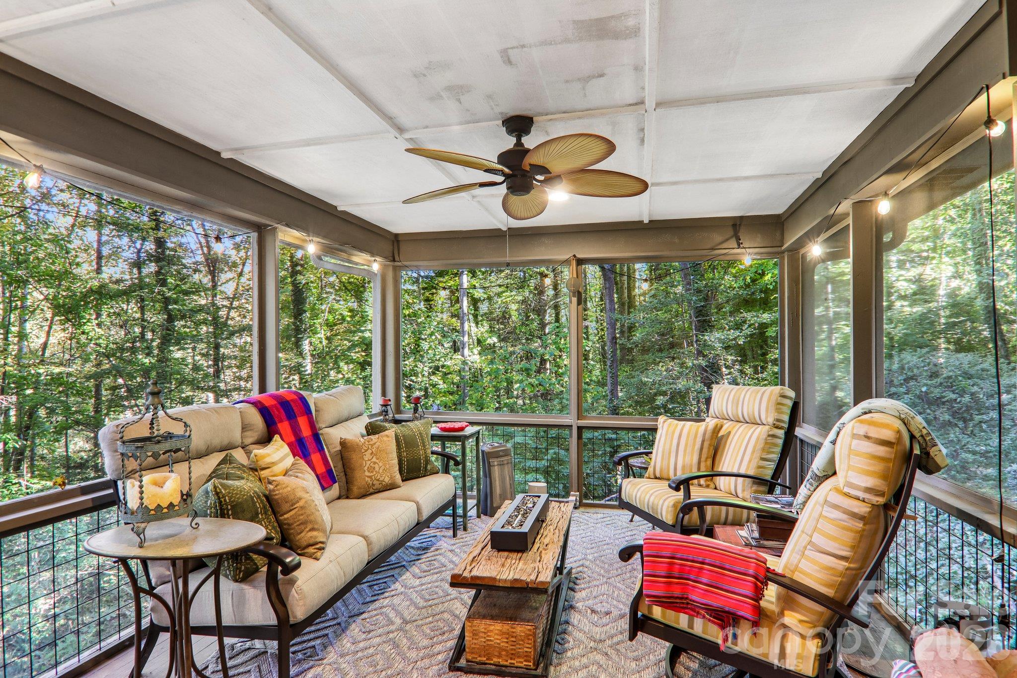 Screened in porch ready for you to relax in. - 212 Pheasant Run, Hendersonville