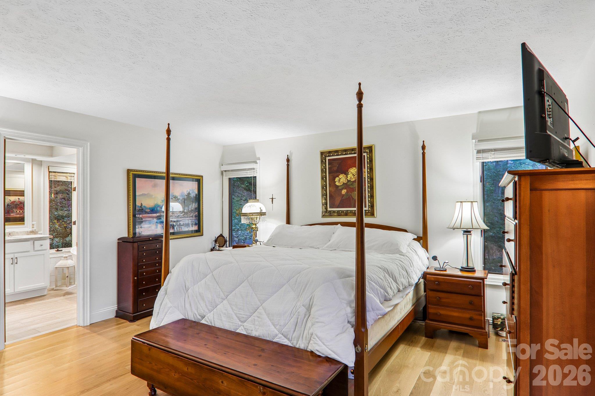 Primary Ensuite - 212 Pheasant Run, Hendersonville