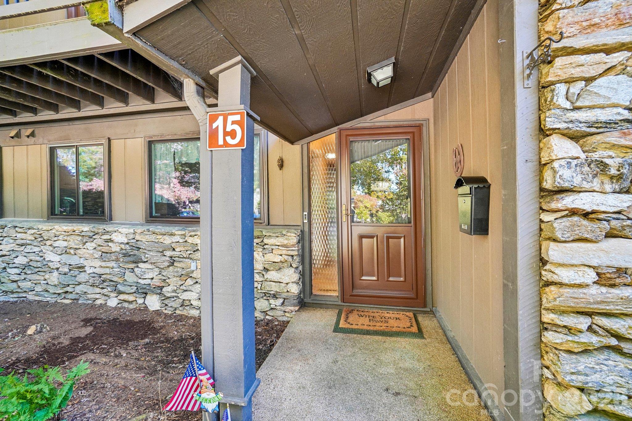 Condominium at 82 Laurelwood Circle W, Hendersonville, photo 3 of 38