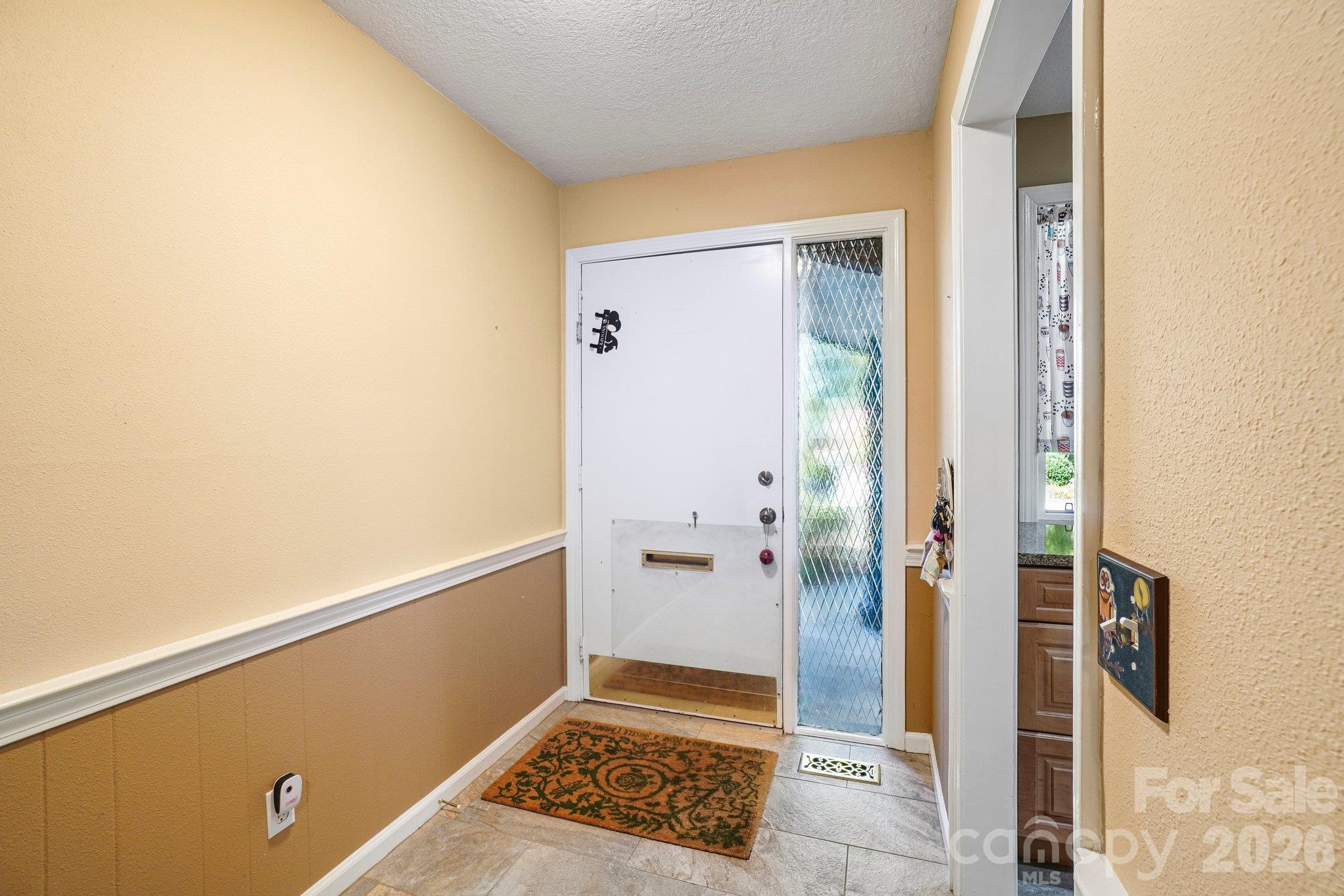 Condominium at 82 Laurelwood Circle W, Hendersonville, photo 5 of 38