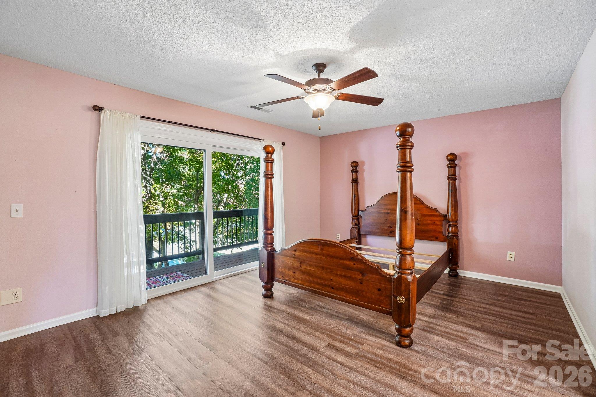 Condominium at 82 Laurelwood Circle W, Hendersonville, photo 25 of 38