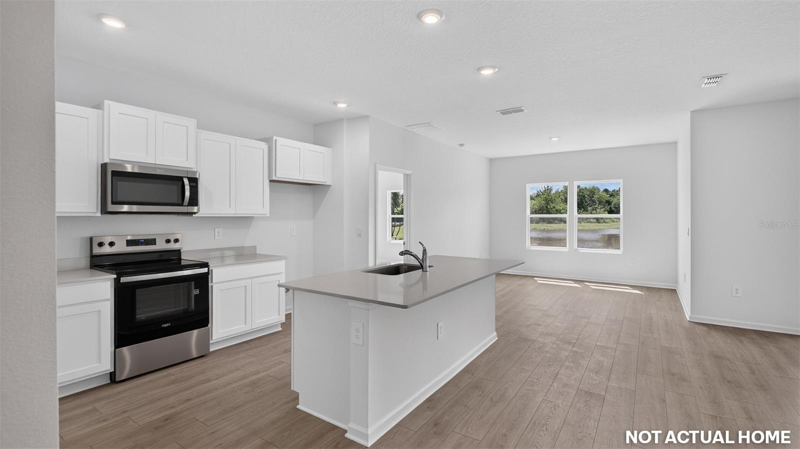 Single Family Residence at 139 MARY ALICE DR, HASTINGS, photo 5 of 31
