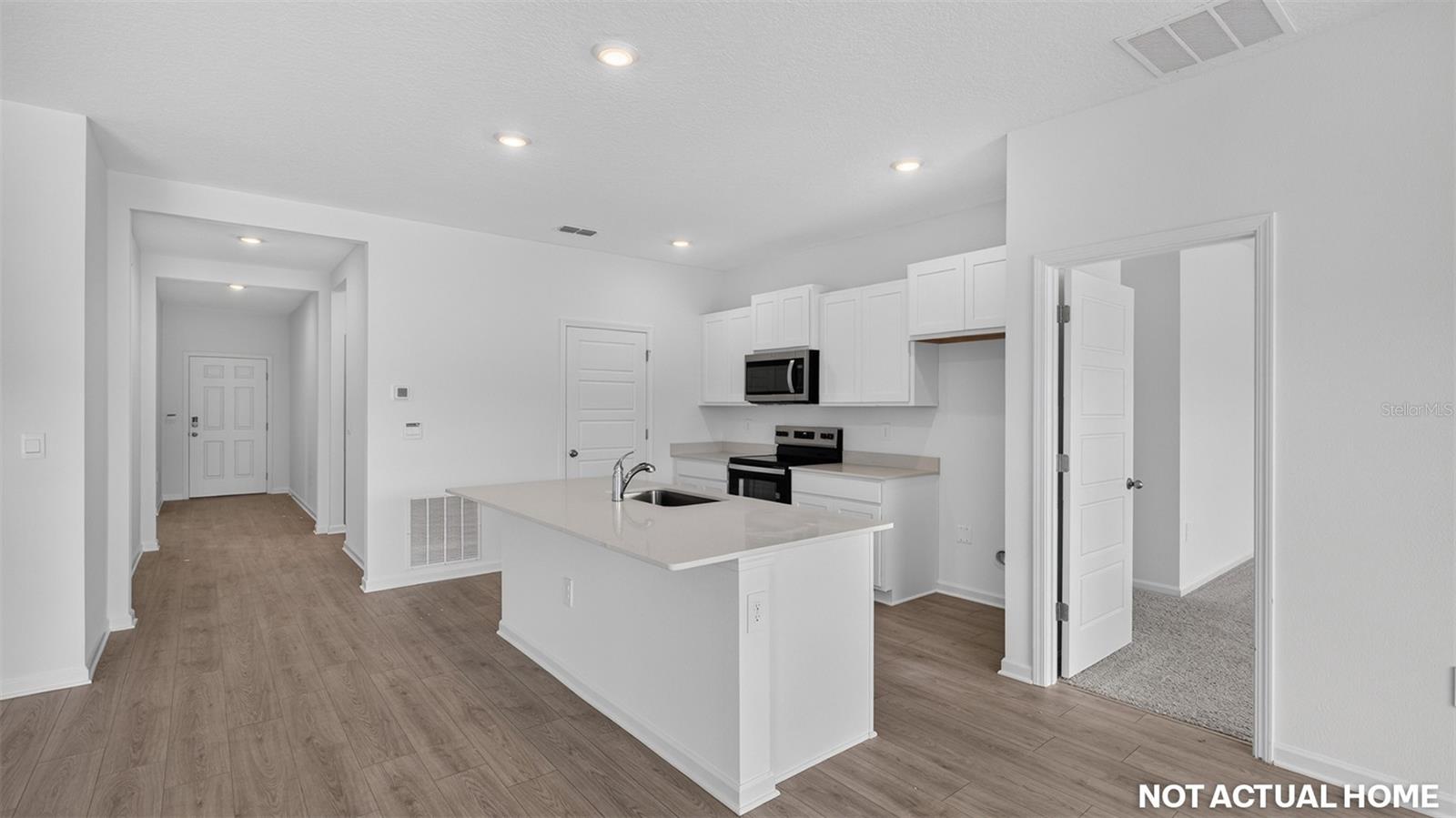 Single Family Residence at 139 MARY ALICE DR, HASTINGS, photo 6 of 31