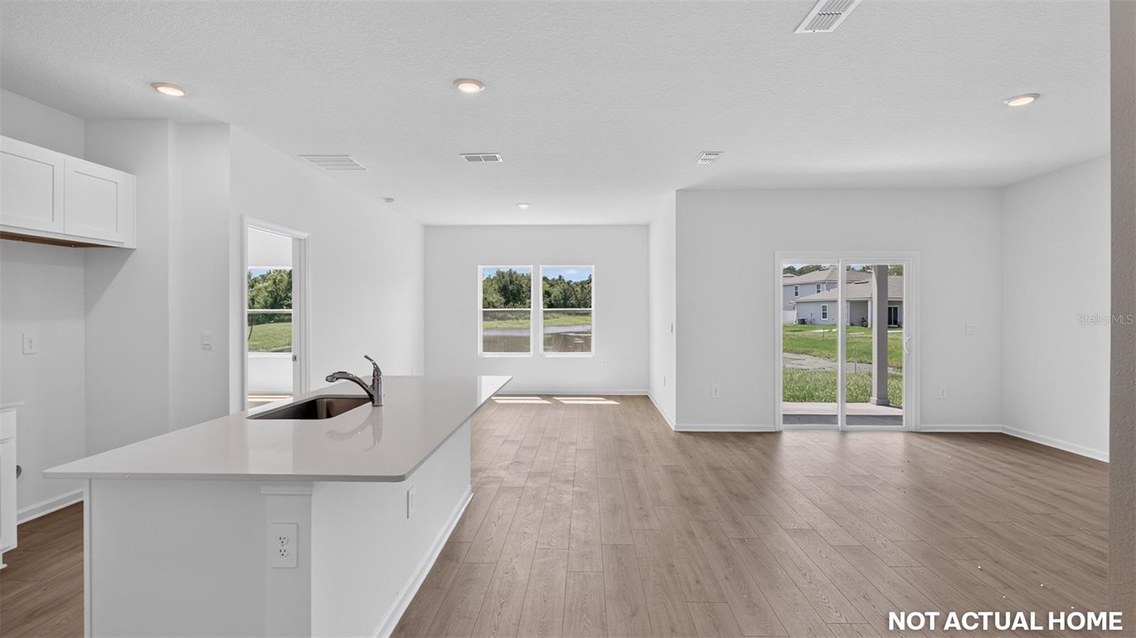 Single Family Residence at 139 MARY ALICE DR, HASTINGS, photo 8 of 31