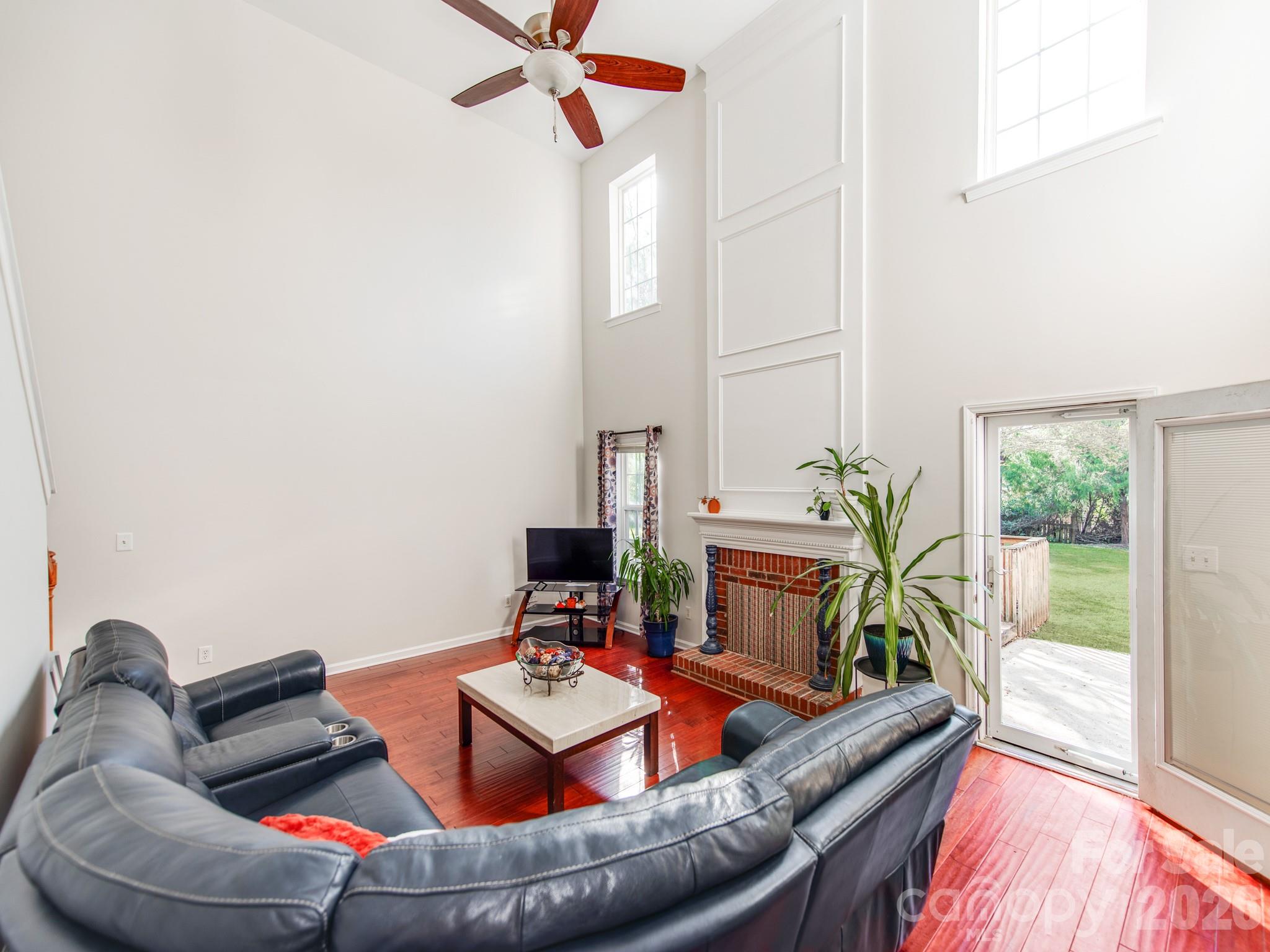 Single Family Residence at 7707 Nicolette Court, Charlotte, photo 6 of 23