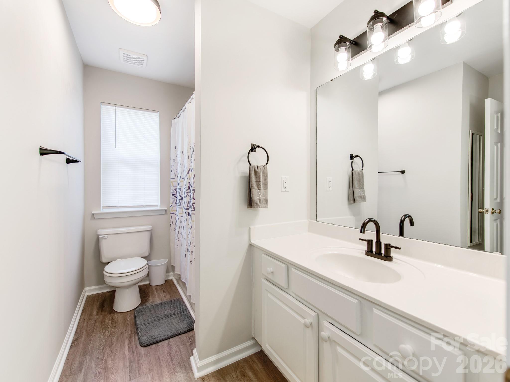 Single Family Residence at 7707 Nicolette Court, Charlotte, photo 19 of 23