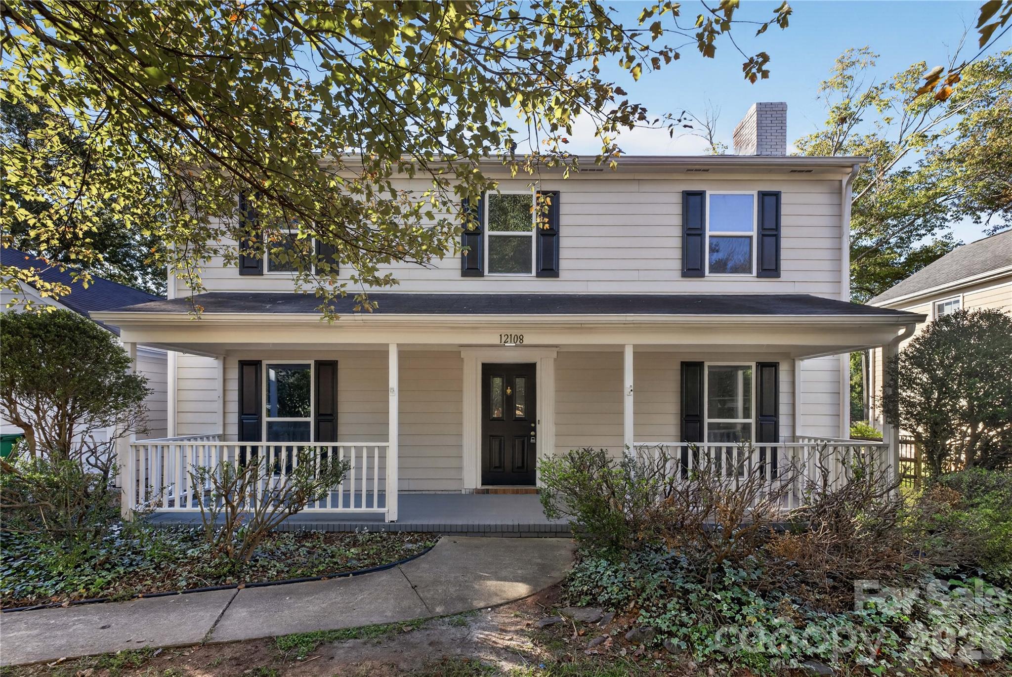 Single Family Residence at 12108 Parks Farm Lane, Charlotte, photo 5 of 27