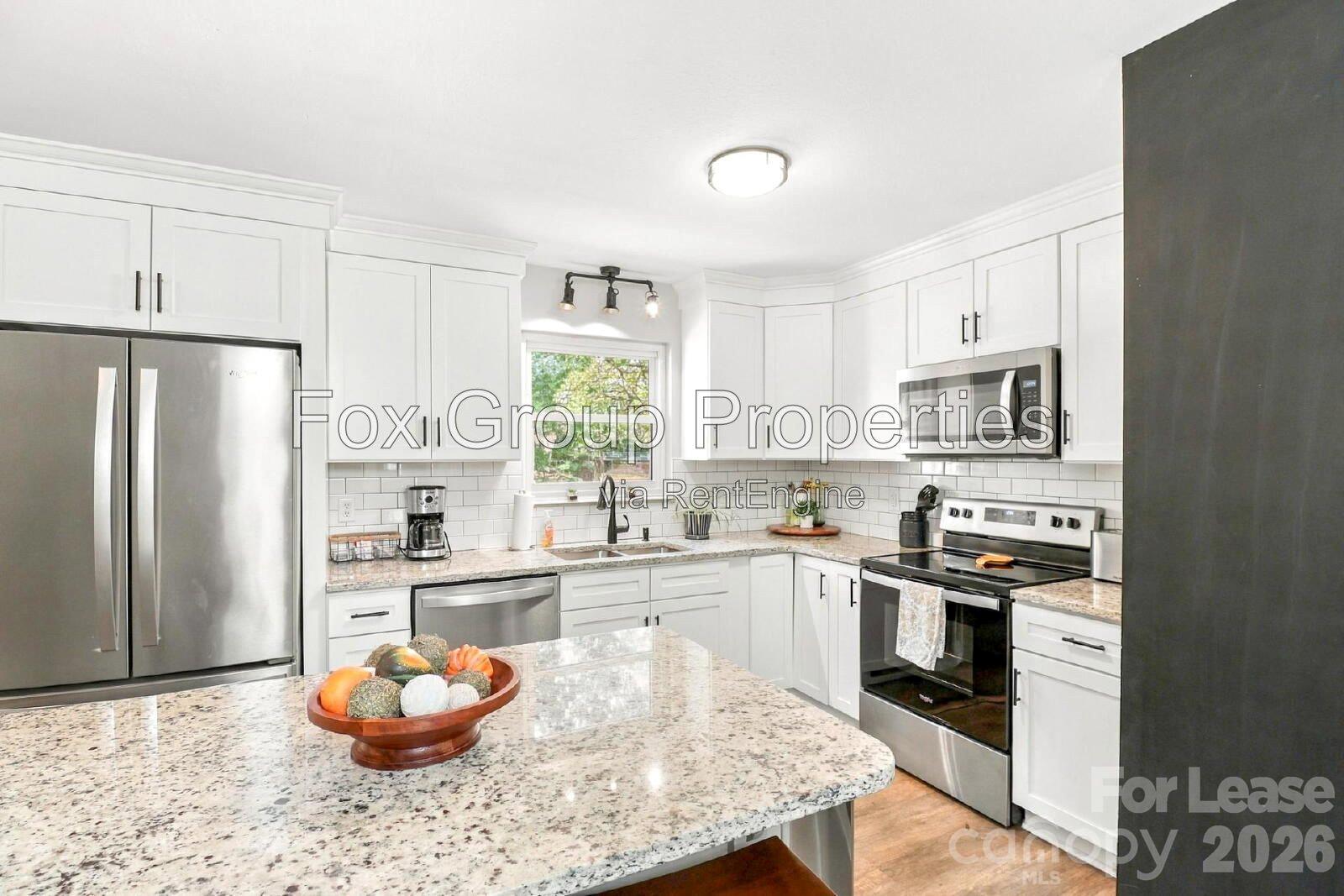 Single Family Residence at 824 Kerley Court, Statesville, photo 9 of 17