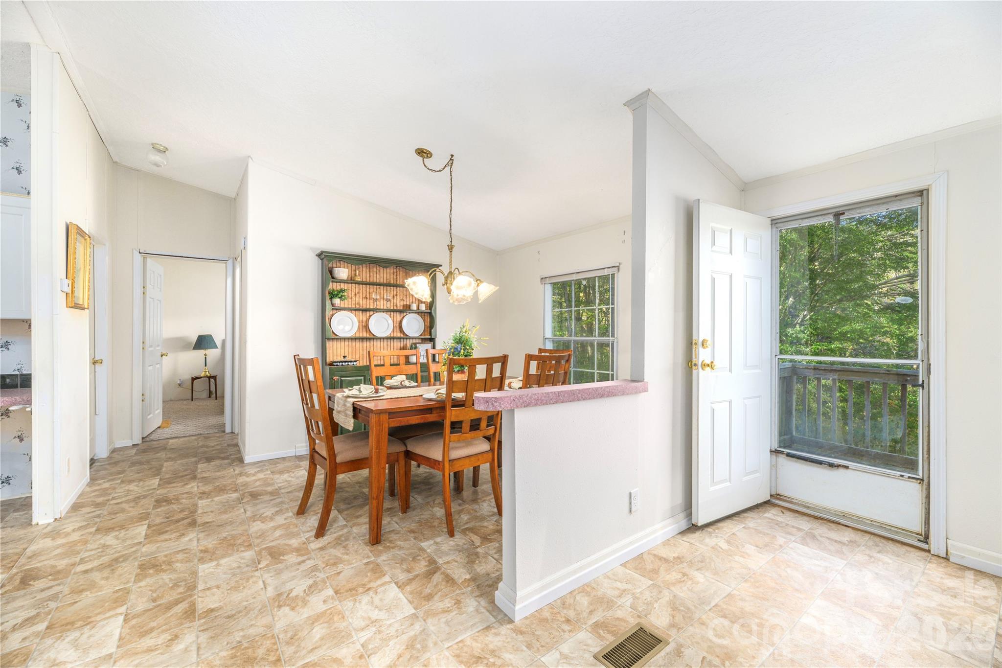 Single Family Residence at 106 Nunnehi Trail, Waynesville, photo 3 of 23
