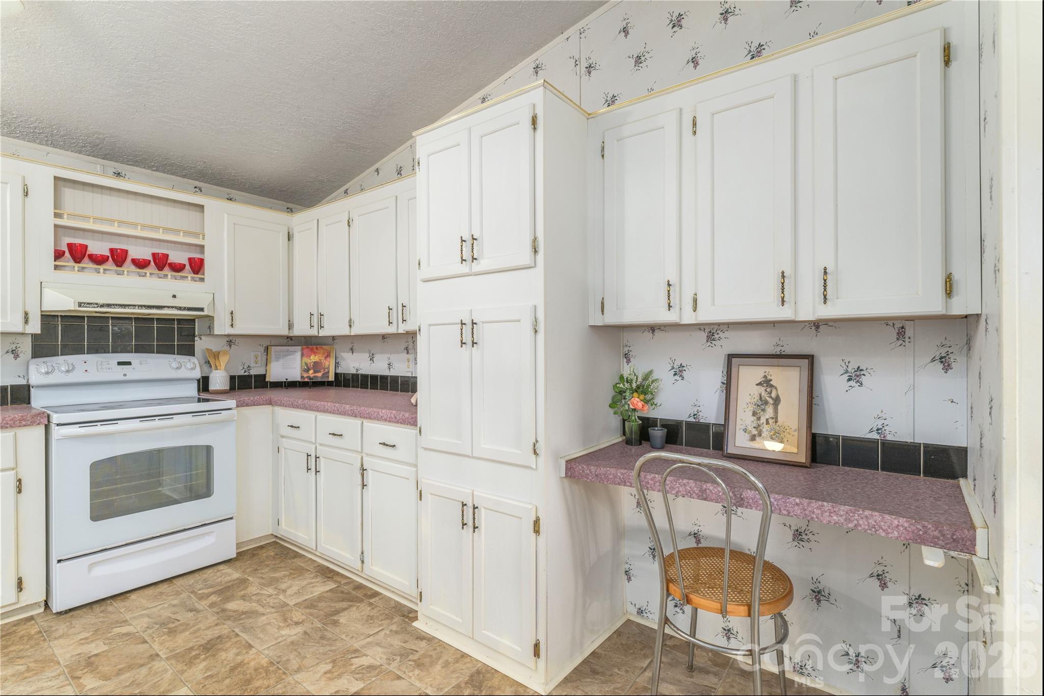 Single Family Residence at 106 Nunnehi Trail, Waynesville, photo 17 of 23