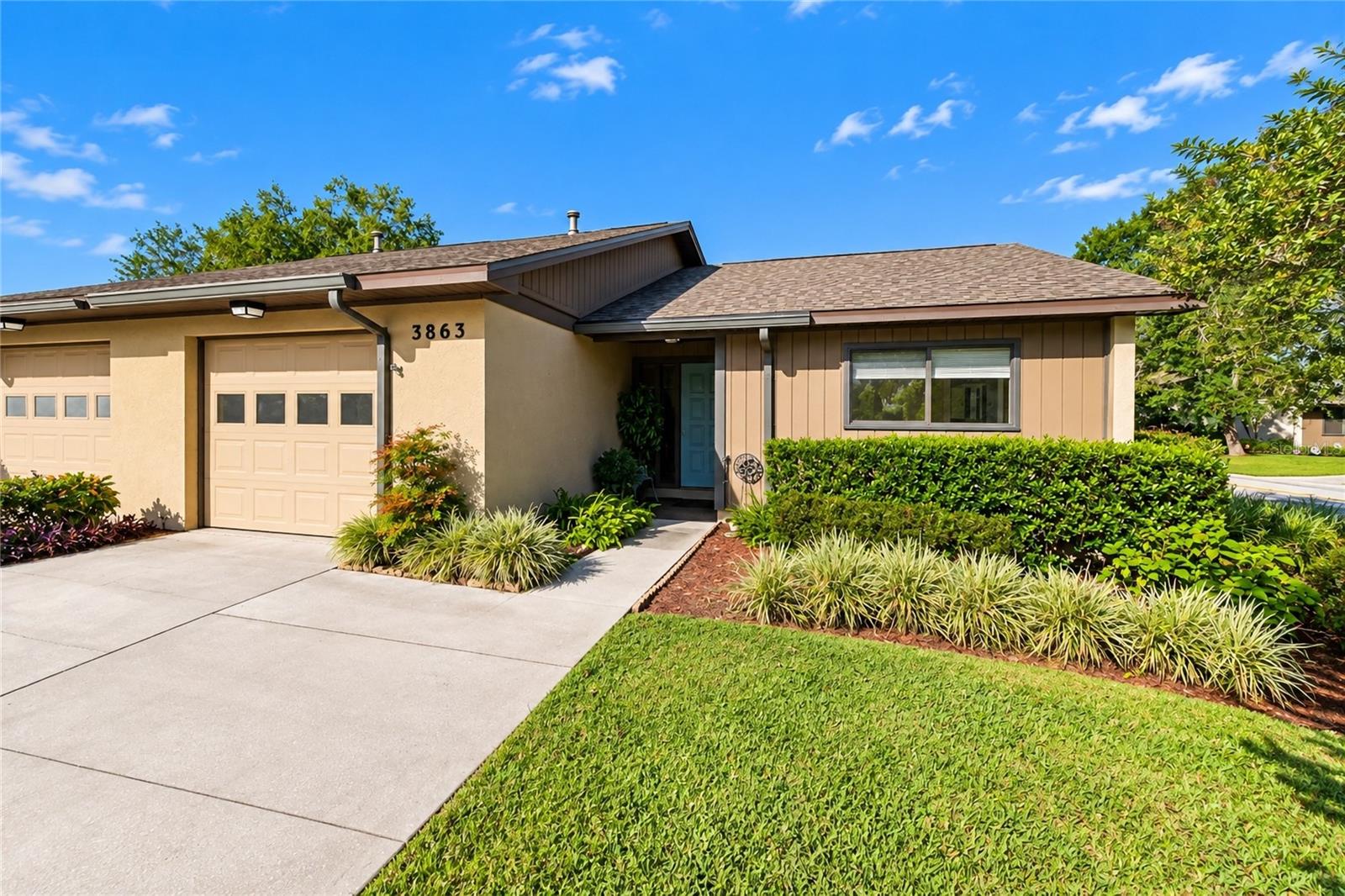 3863 NE 17TH STREET CIR