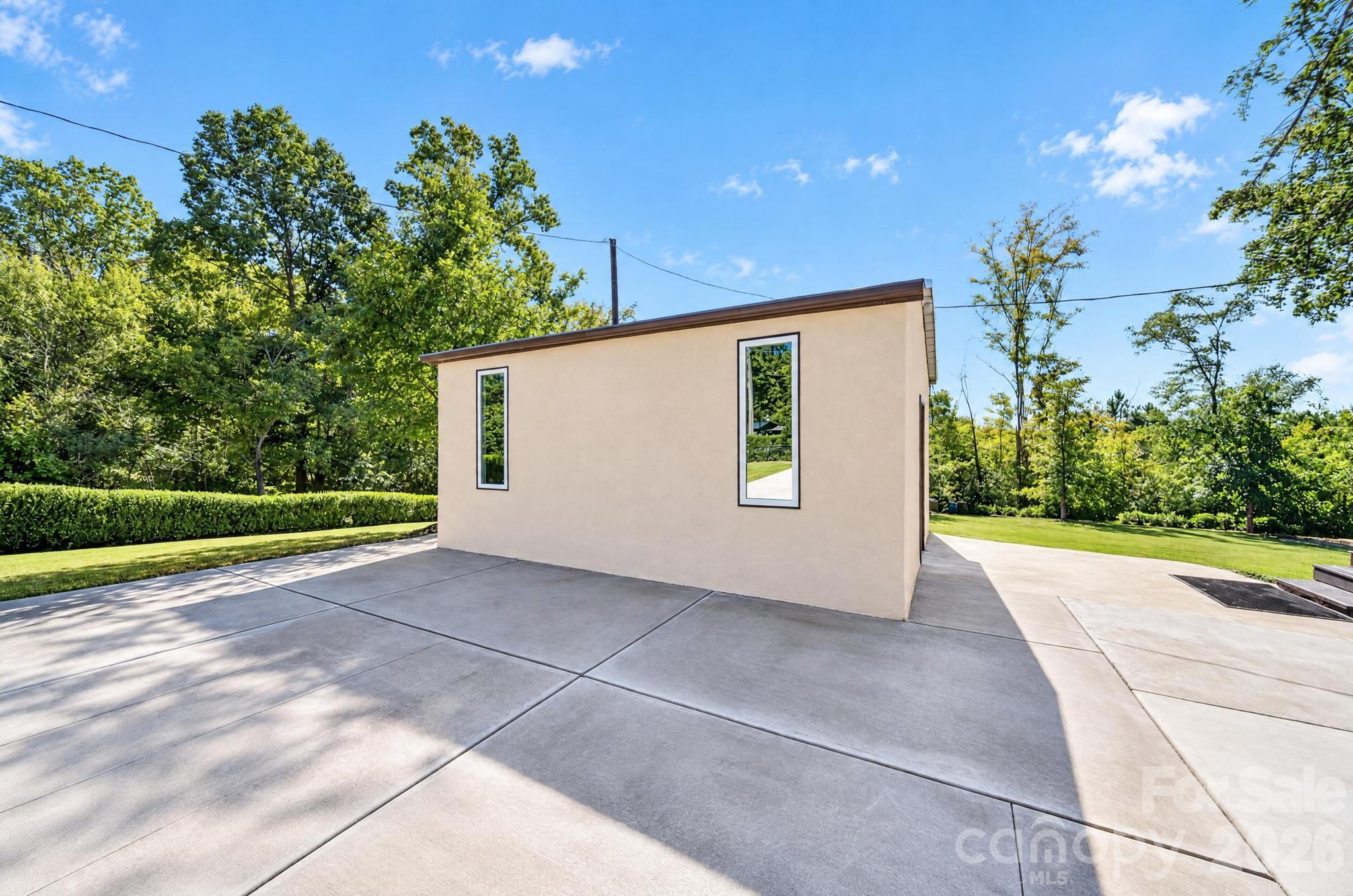 Single Family Residence at 892 Taylor Drive, Lancaster, photo 33 of 45
