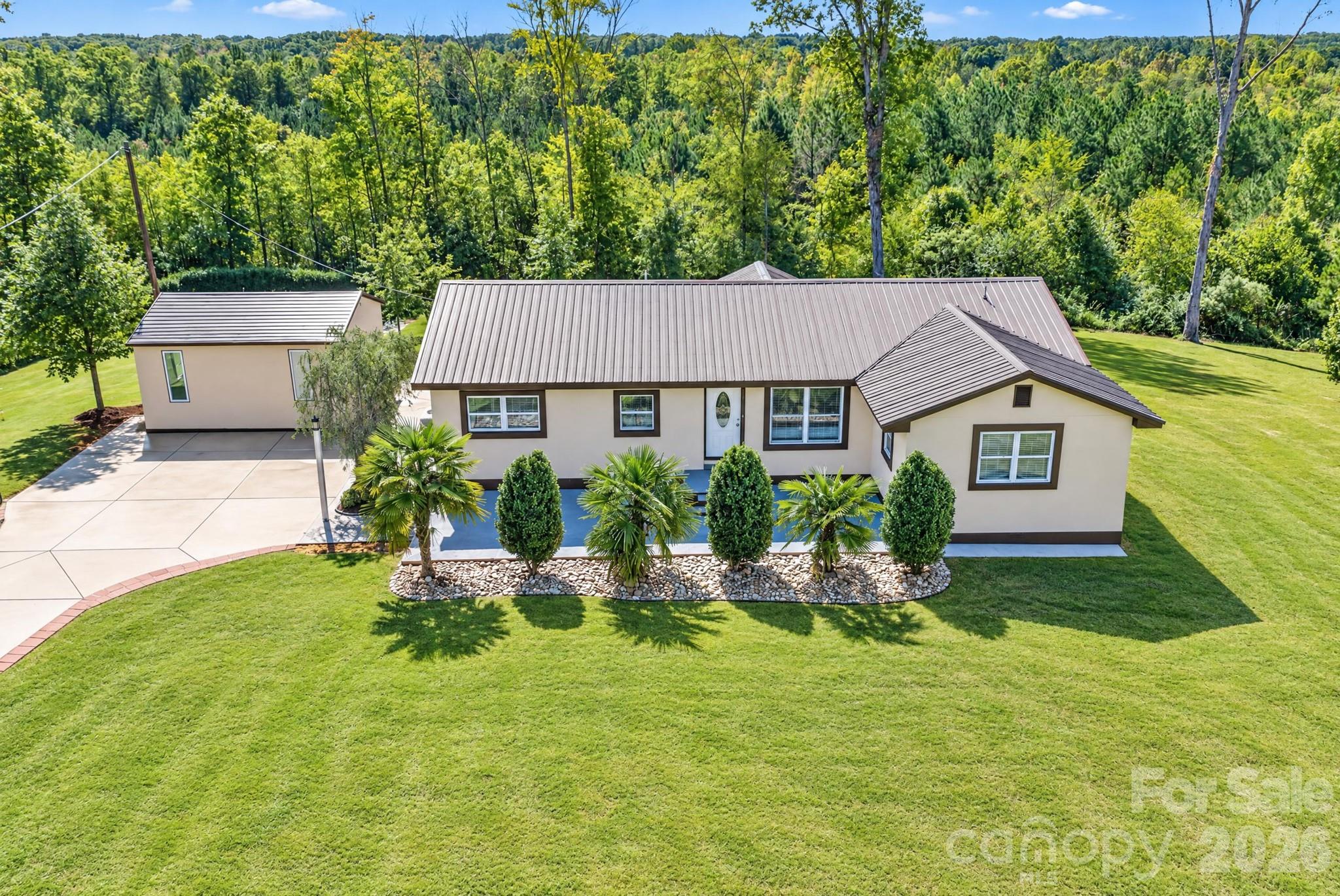 Single Family Residence at 892 Taylor Drive, Lancaster, photo 41 of 45