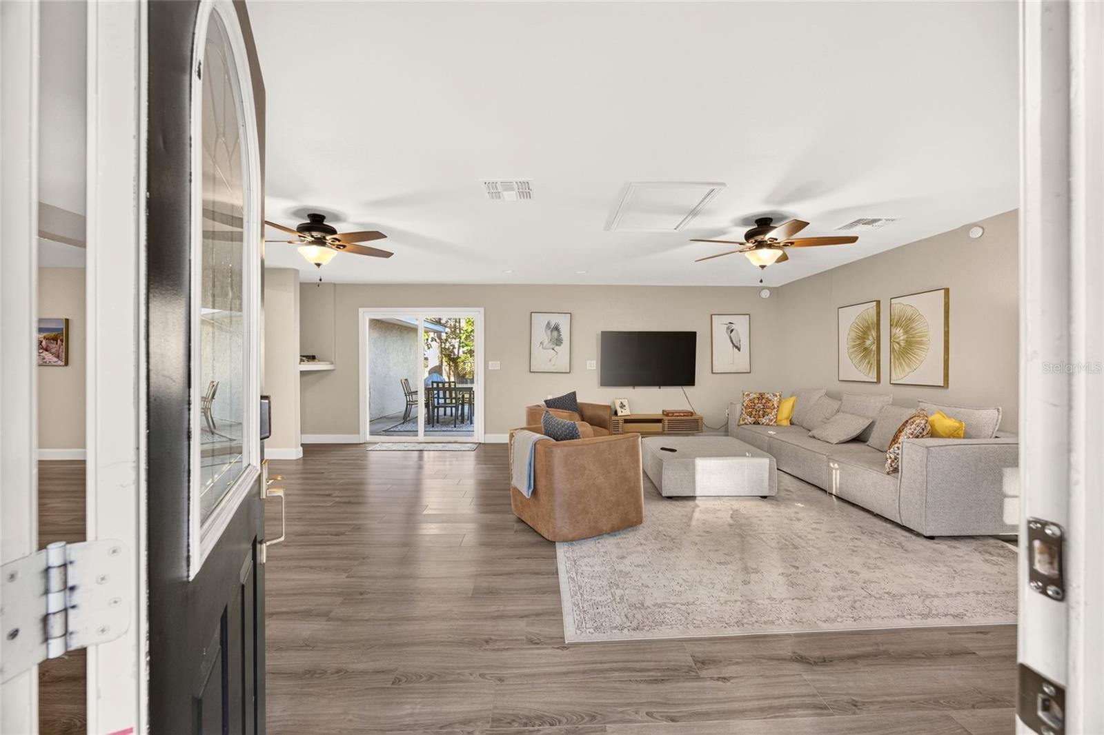 Living Room - 1408 NE 42ND AVE, OCALA