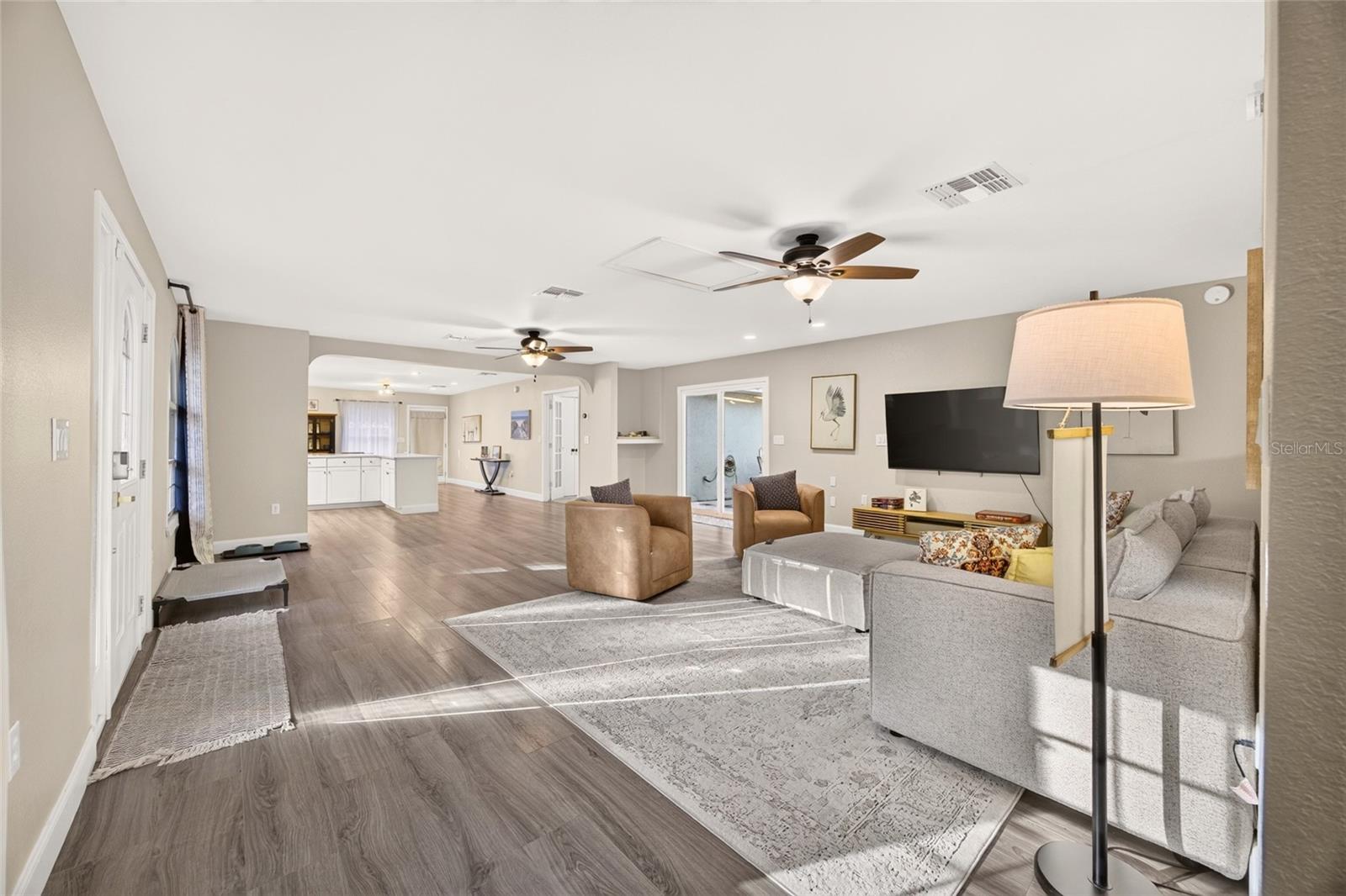 Living Room - 1408 NE 42ND AVE, OCALA