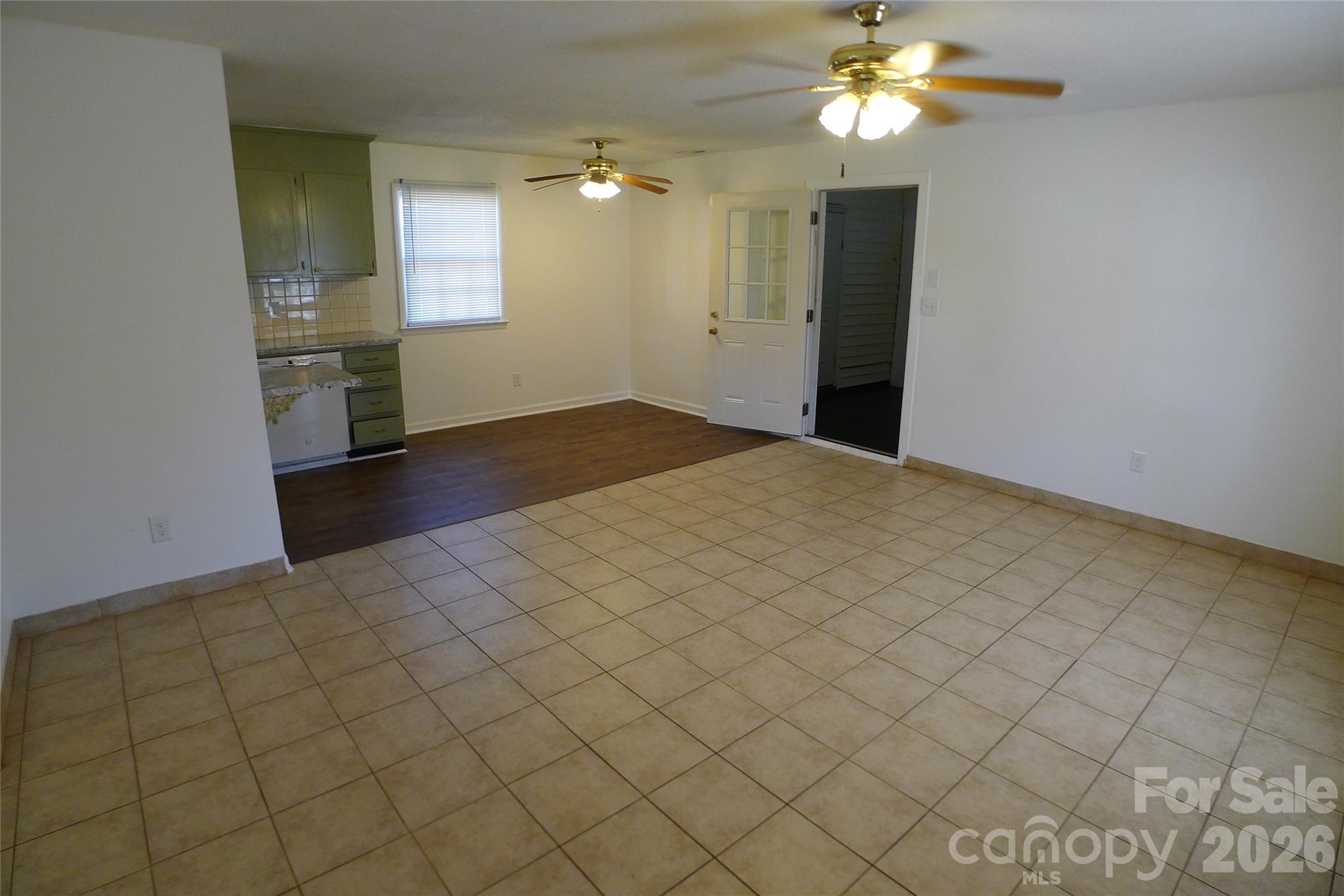 Single Family Residence at 133 Windward Circle, Mocksville, photo 8 of 25