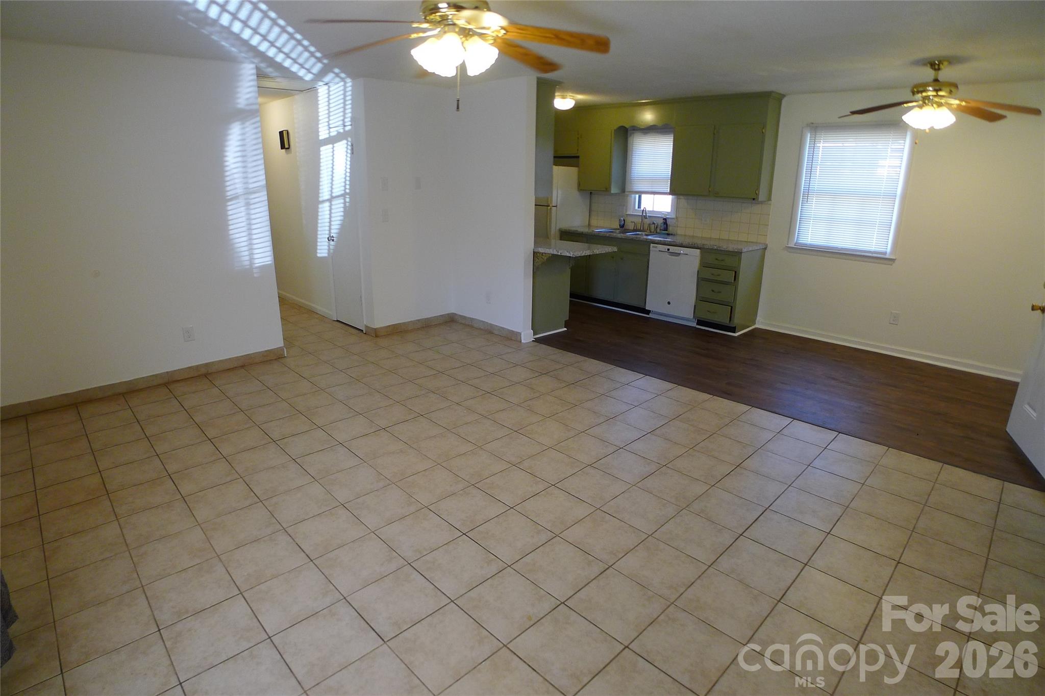 Single Family Residence at 133 Windward Circle, Mocksville, photo 9 of 25