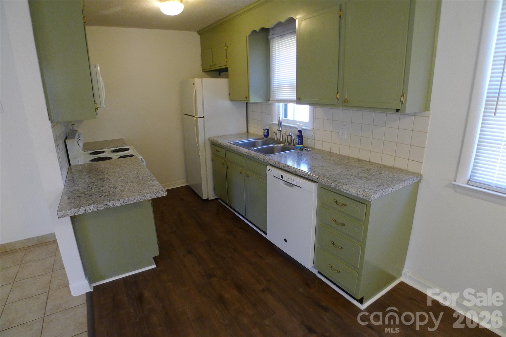 Single Family Residence at 133 Windward Circle, Mocksville, photo 13 of 25