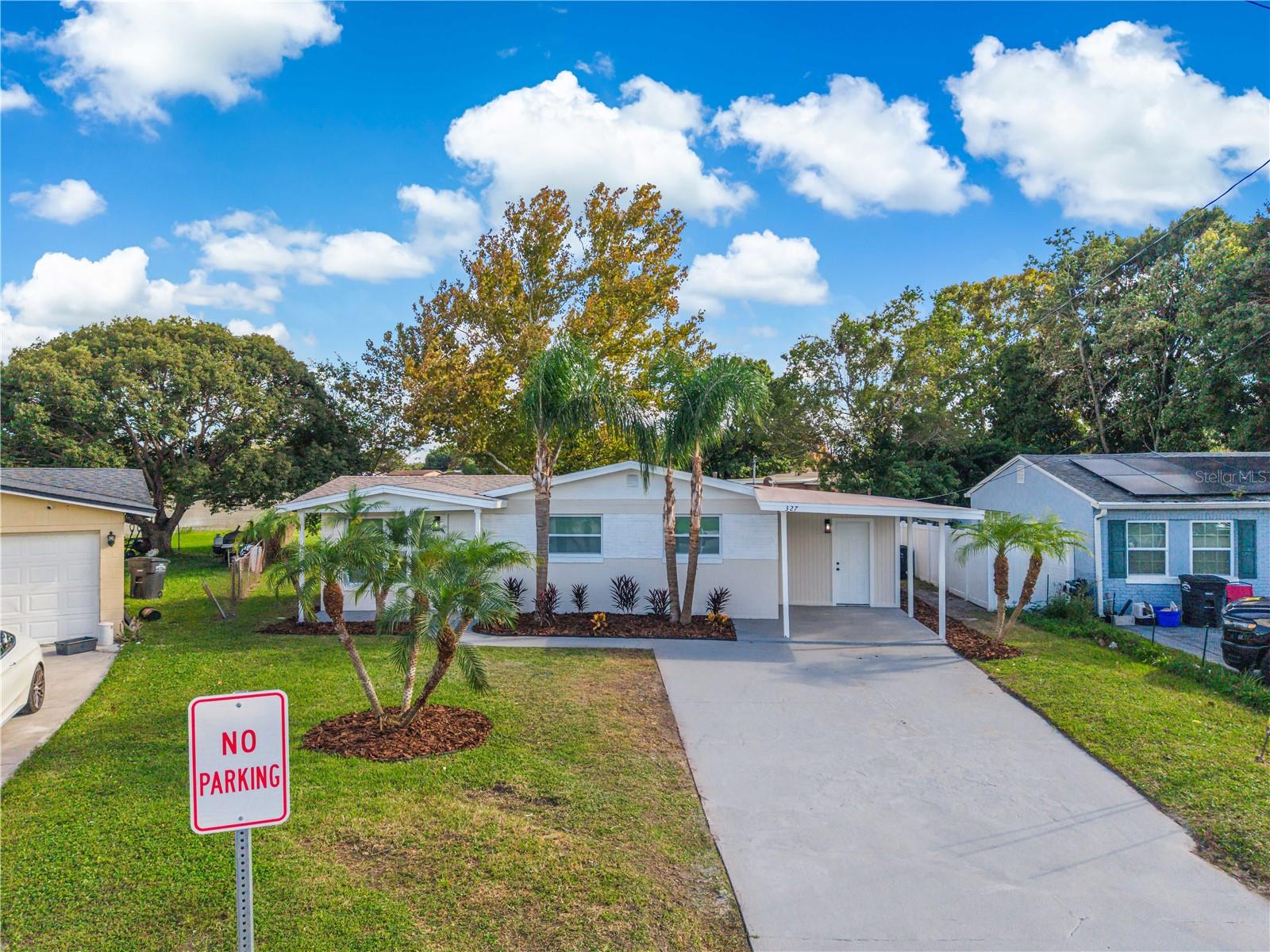 327 AMADOR CIR