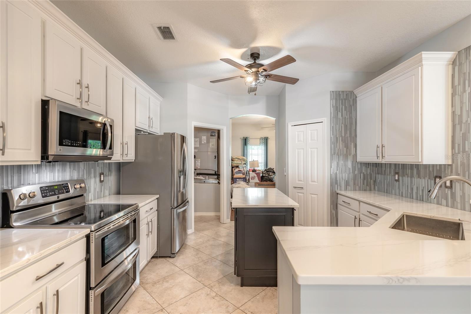 Single Family Residence at 3329 UNITY TREE DR, EDGEWATER, photo 9 of 49