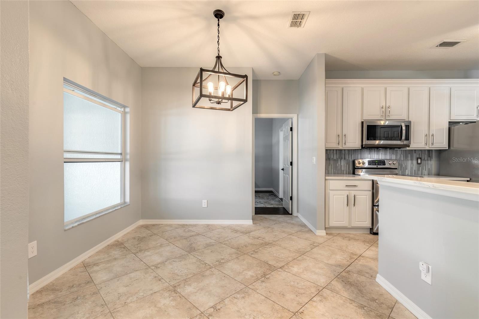 Single Family Residence at 3329 UNITY TREE DR, EDGEWATER, photo 11 of 49