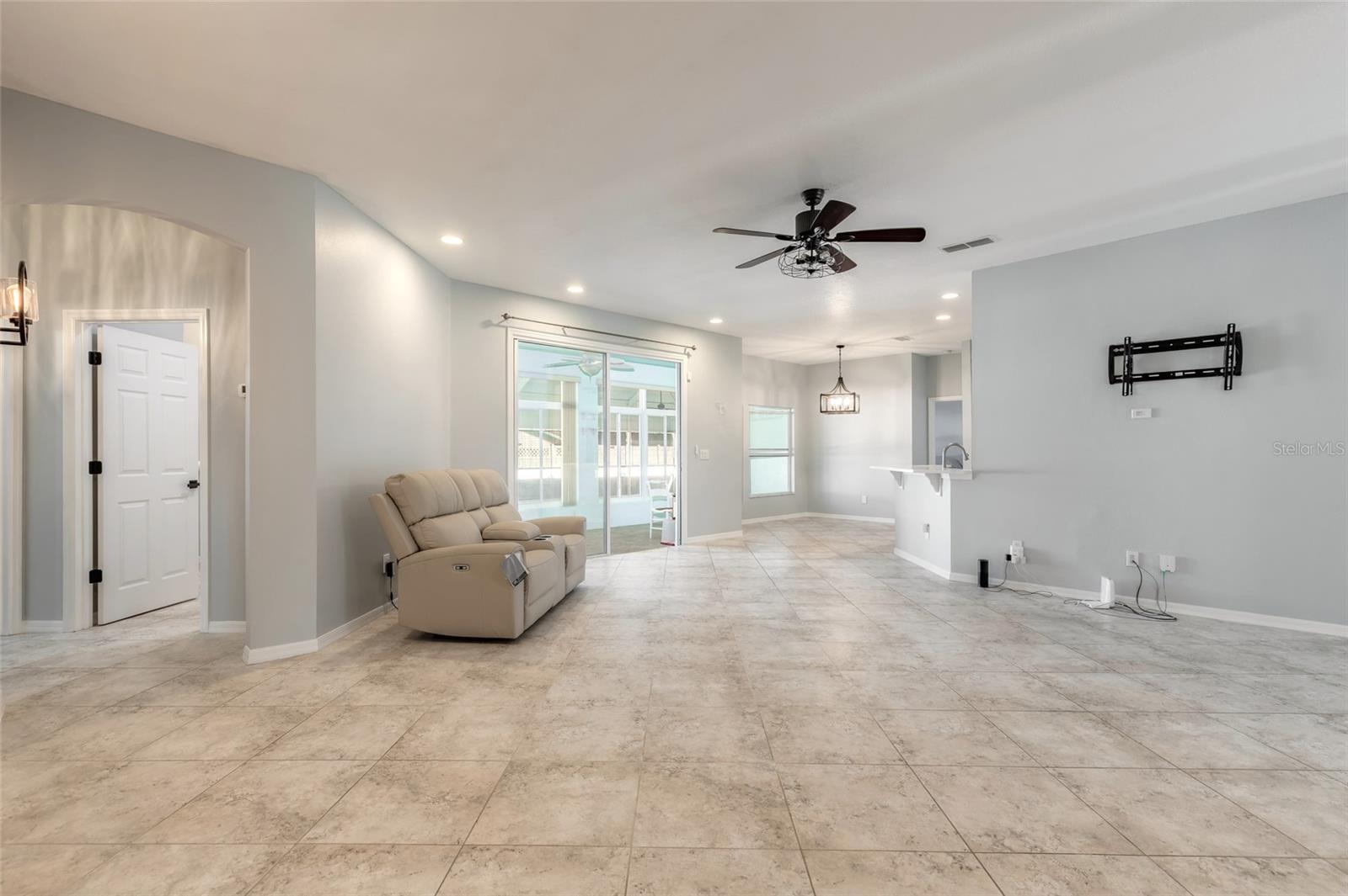 Single Family Residence at 3329 UNITY TREE DR, EDGEWATER, photo 15 of 49