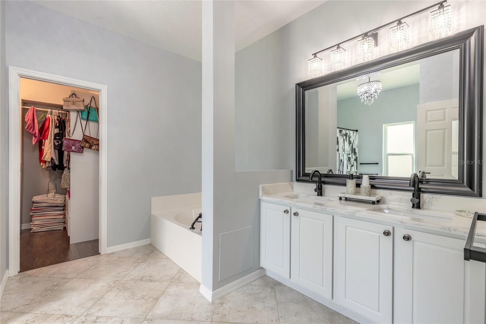 Single Family Residence at 3329 UNITY TREE DR, EDGEWATER, photo 19 of 49