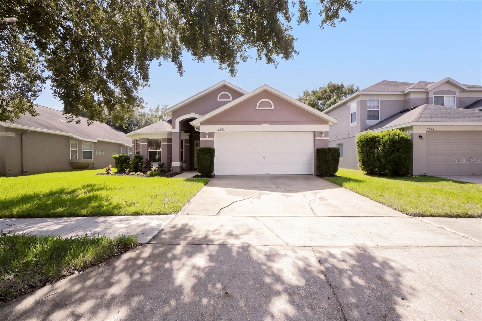 8352 LAKE AMHURST TRL