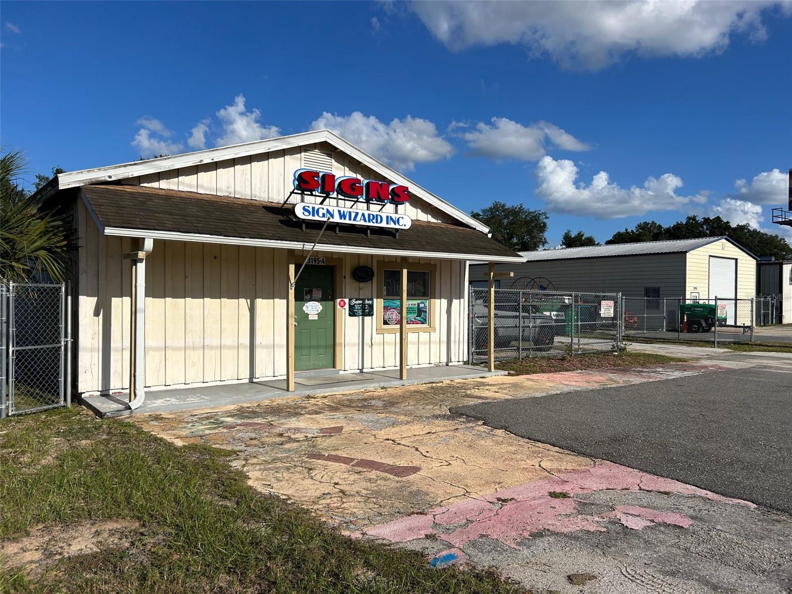 3195 US HIGHWAY 441/27