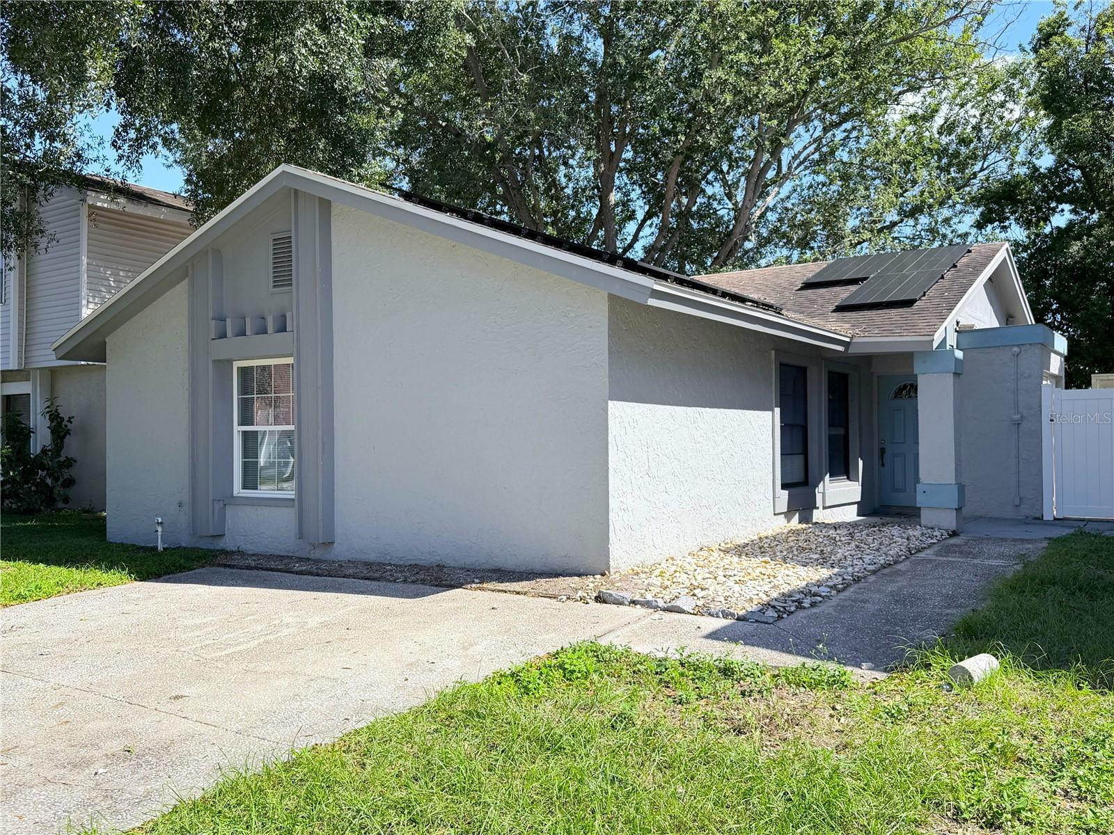 10309 PARKCREST DR