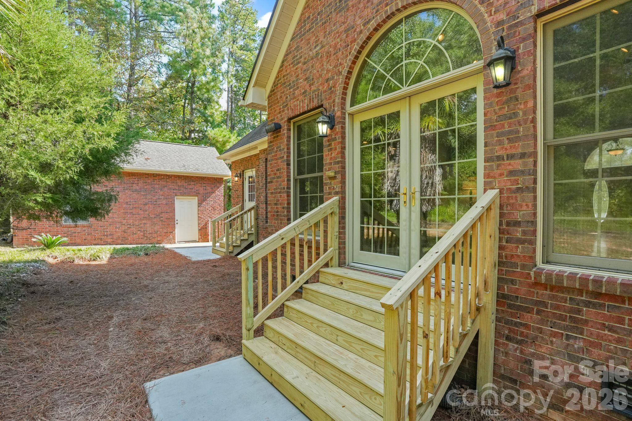 Single Family Residence at 707 Mayfield Court, Fort Mill, photo 47 of 61