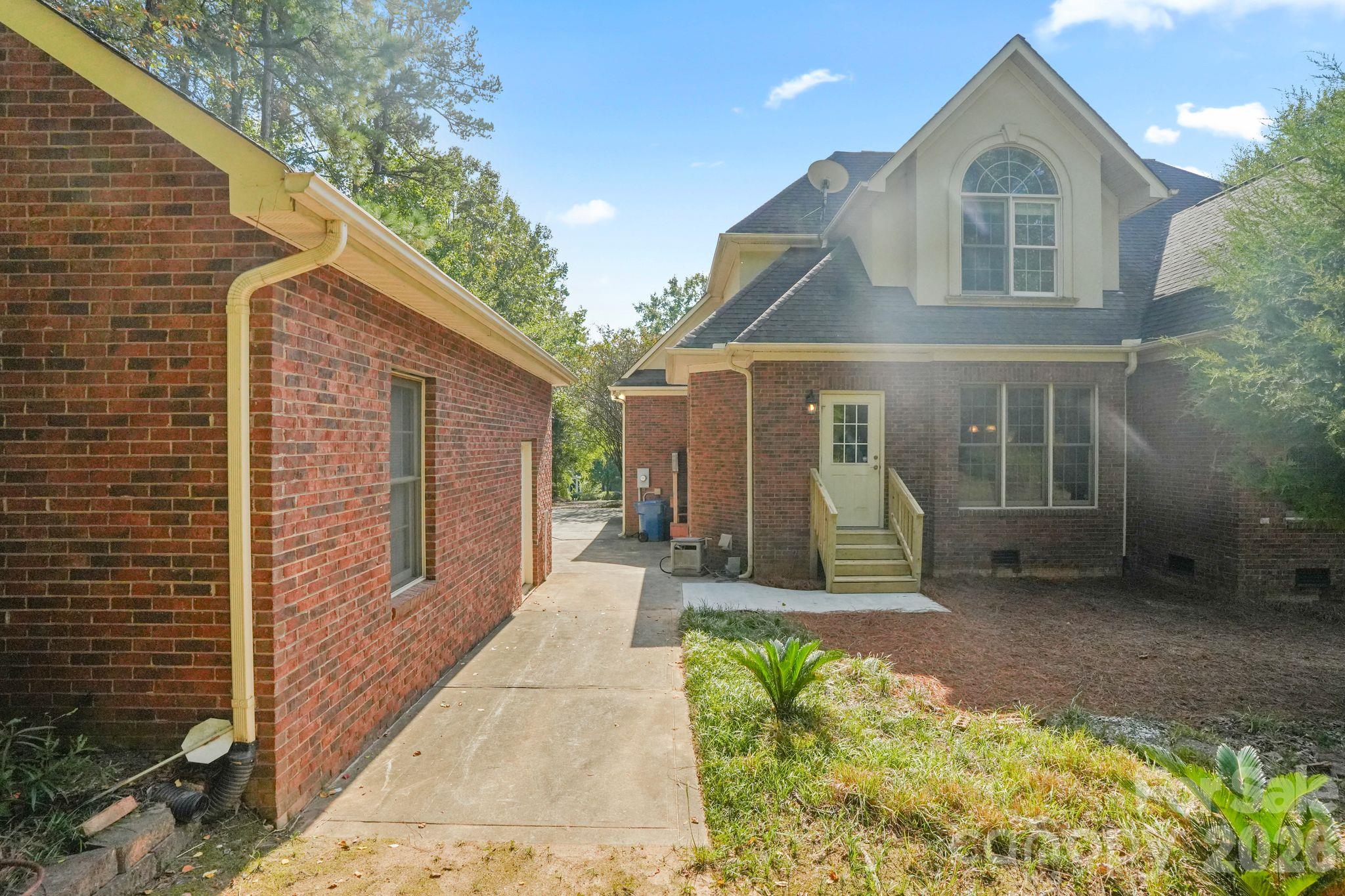 Single Family Residence at 707 Mayfield Court, Fort Mill, photo 48 of 61