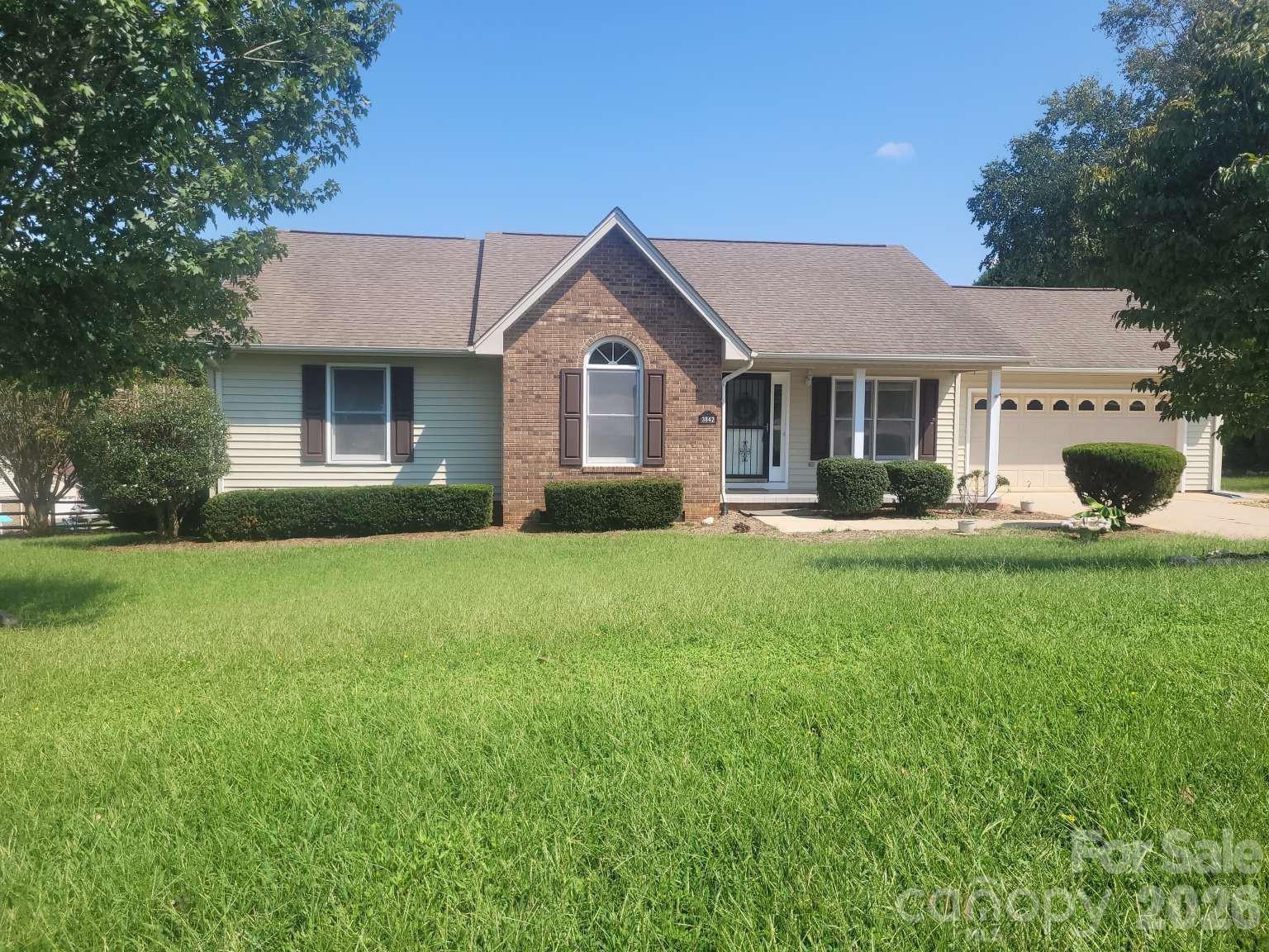 Single Family Residence at 3842 Serenity Drive, Hickory, photo 2 of 31