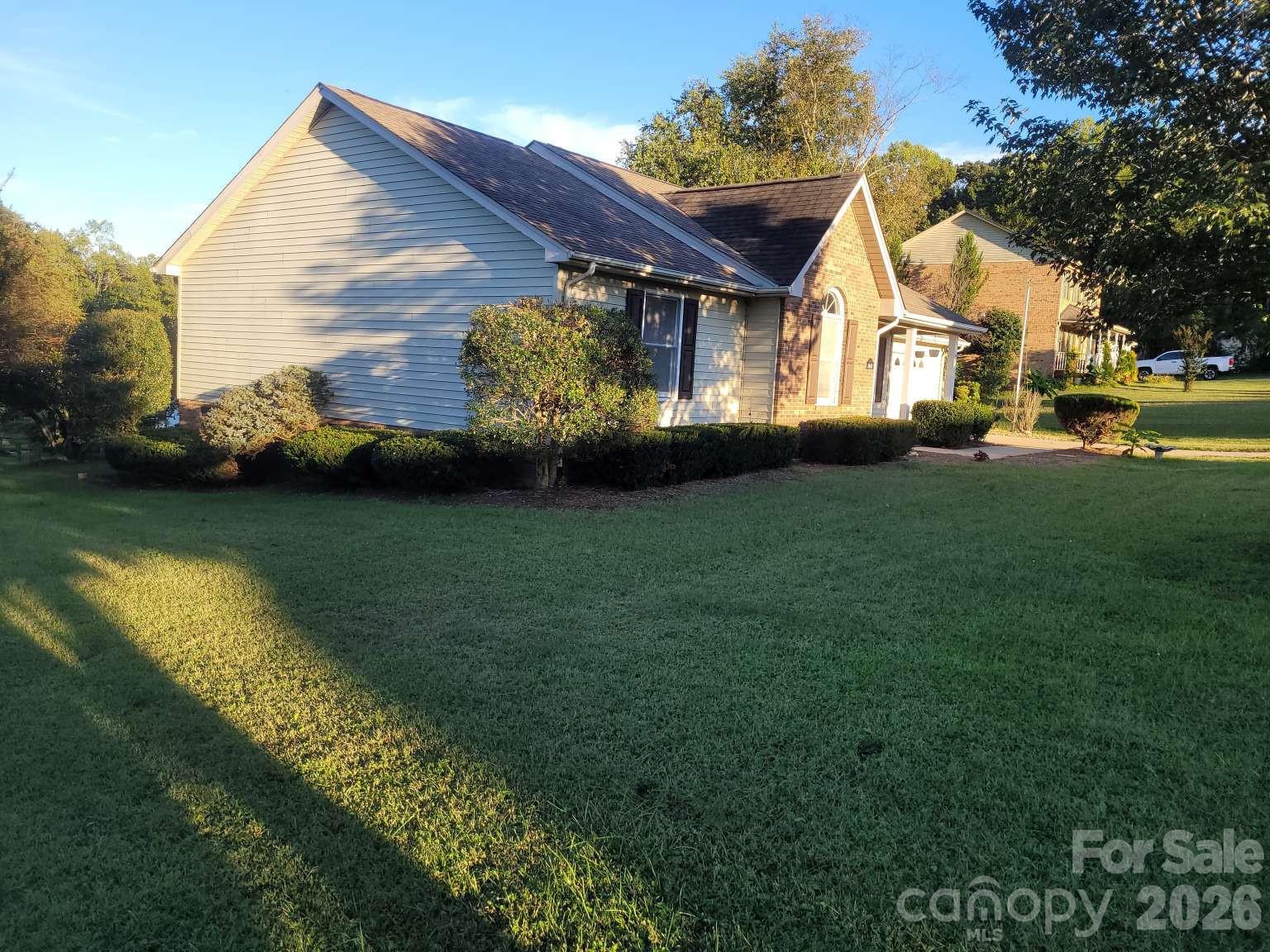 Single Family Residence at 3842 Serenity Drive, Hickory, photo 25 of 31
