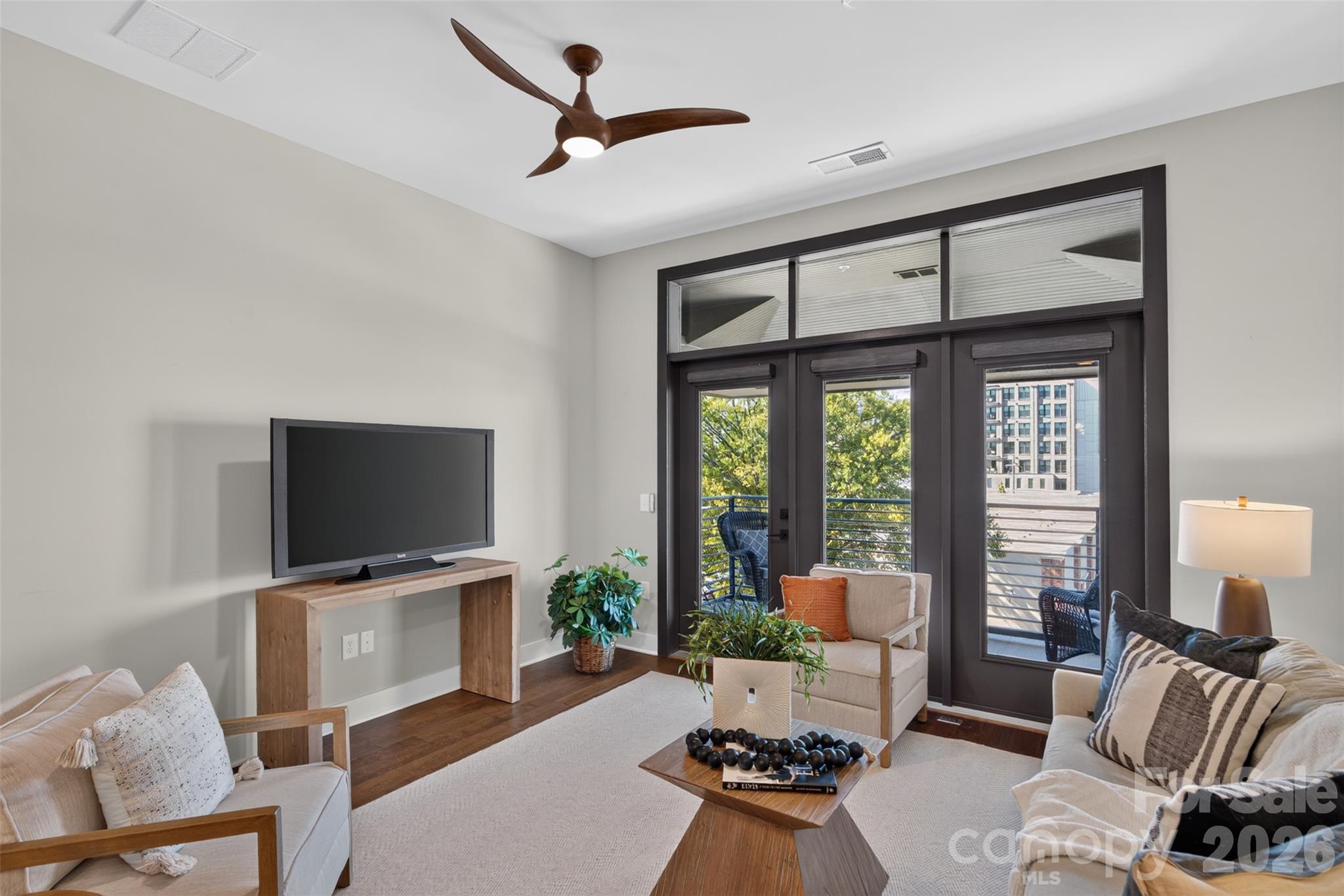 Condominium at 2401 Euclid Avenue, Charlotte, photo 13 of 52