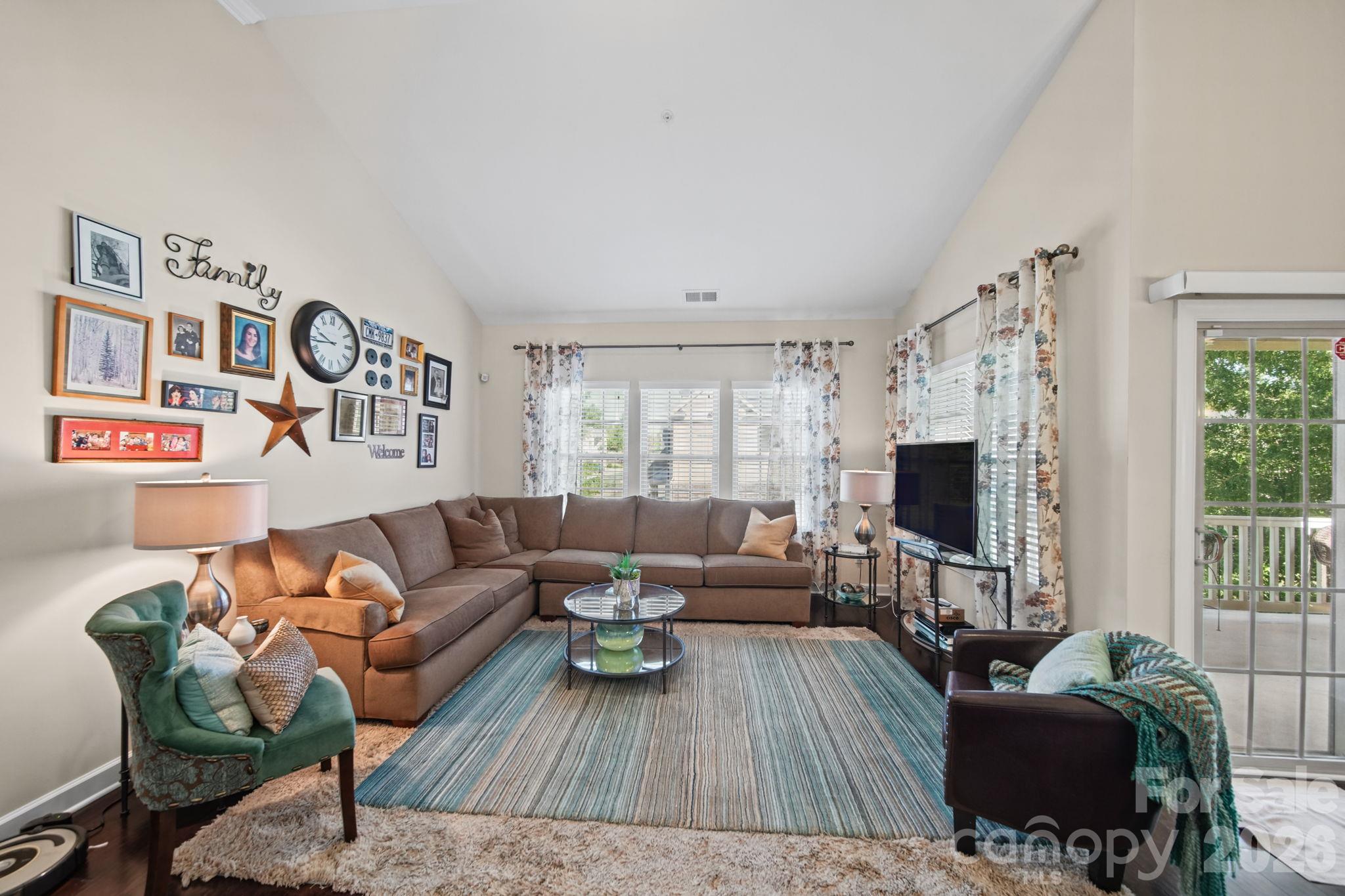 Living room - 11621 Brachetto Place, Charlotte